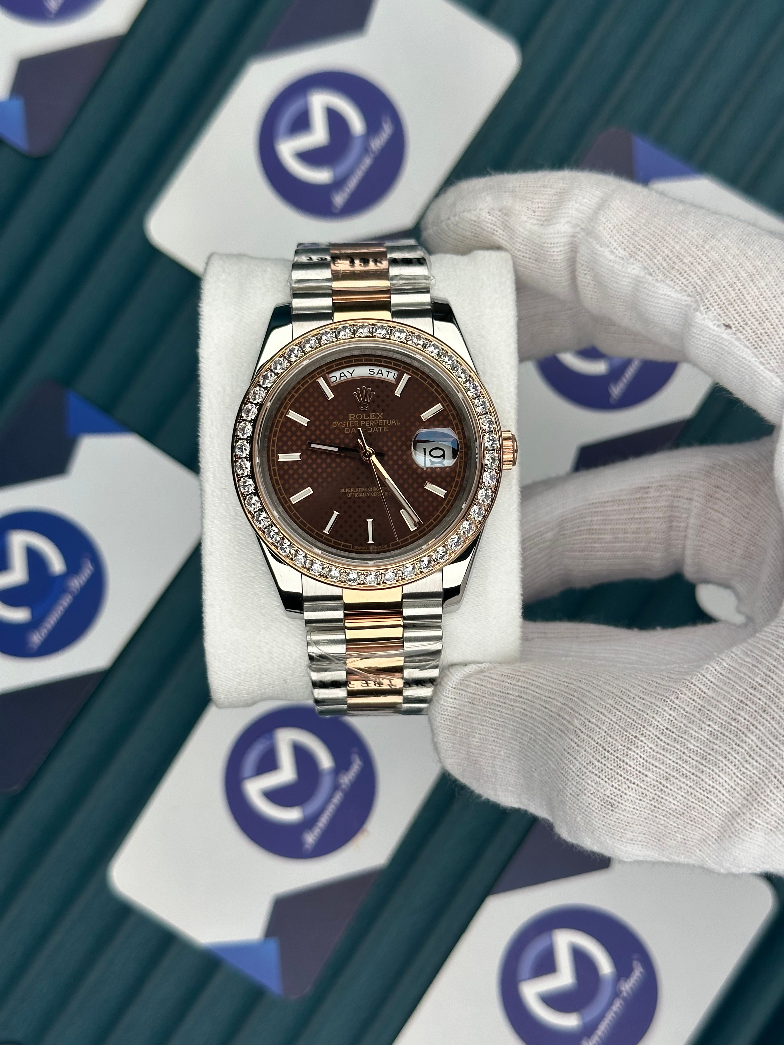 ROLEX DAY-DATE MOZAIK CHOCOLATE DIAMOND BEZEL ROSE--SILVER PRESIDENT