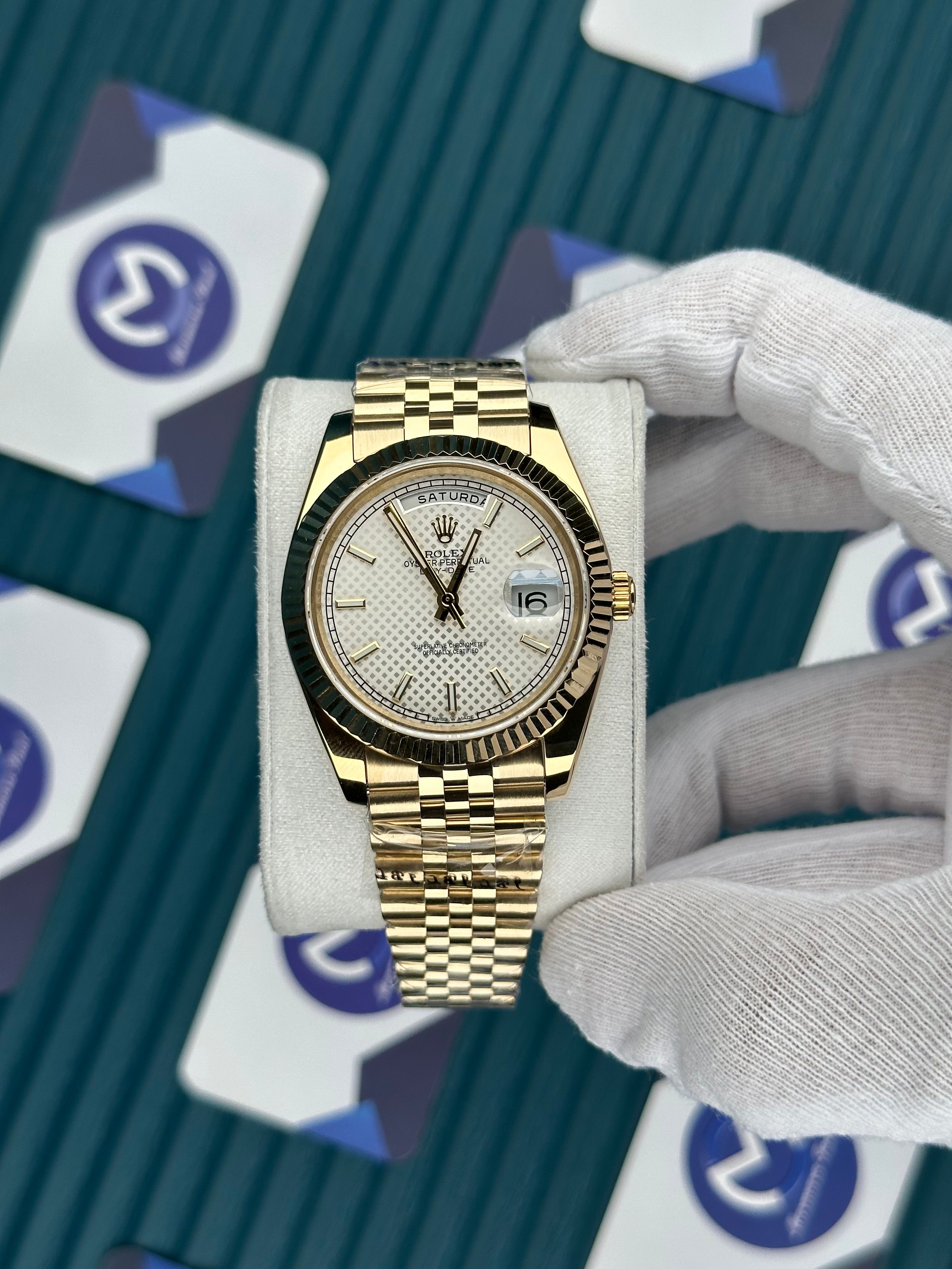 ROLEX DAY-DATE MOZAIK WHITE DIAL GOLD JUBILE