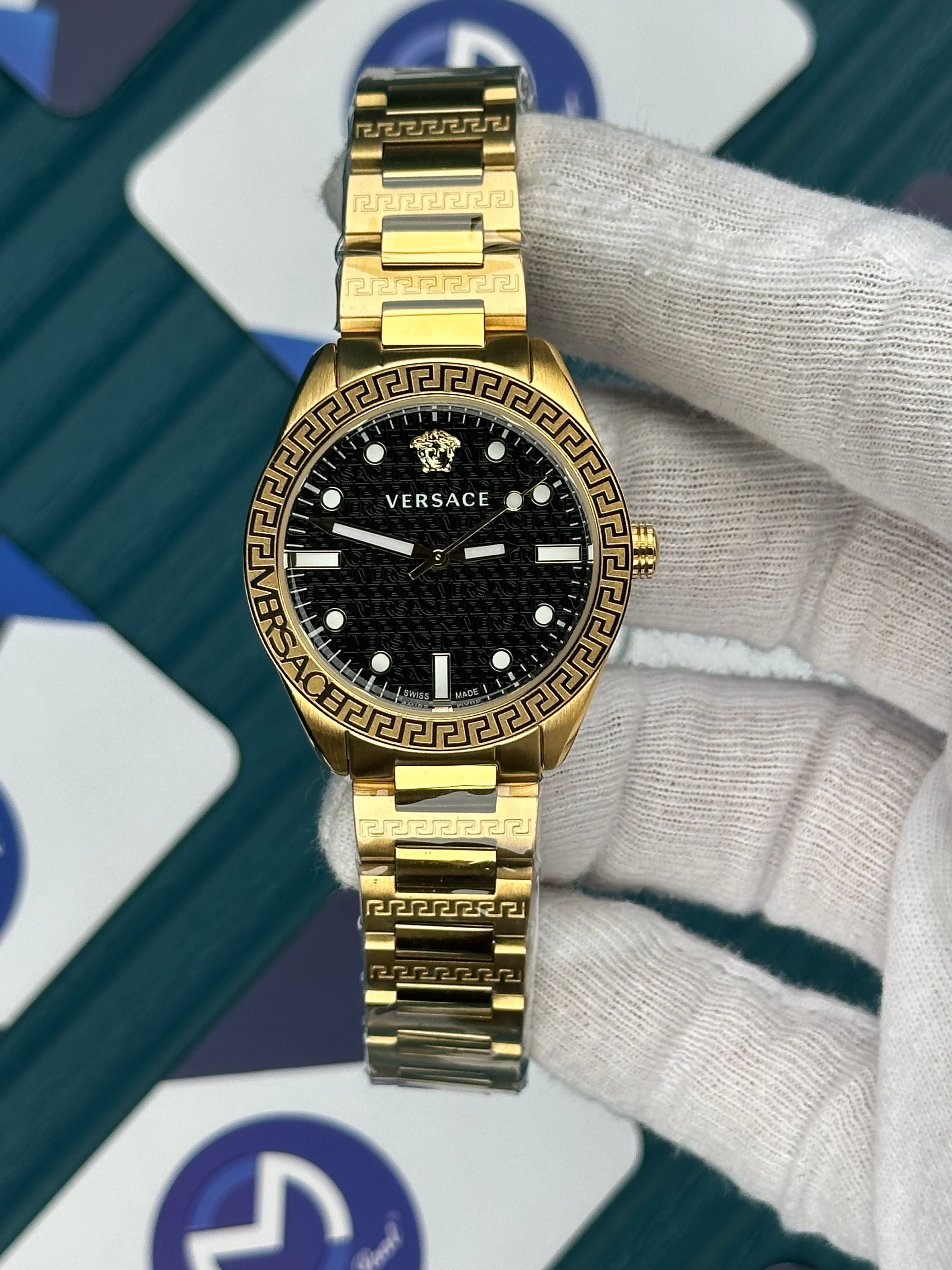 VERSACE 36 SİYAH KADRAN DESENLİ BEZEL GOLD KORDON