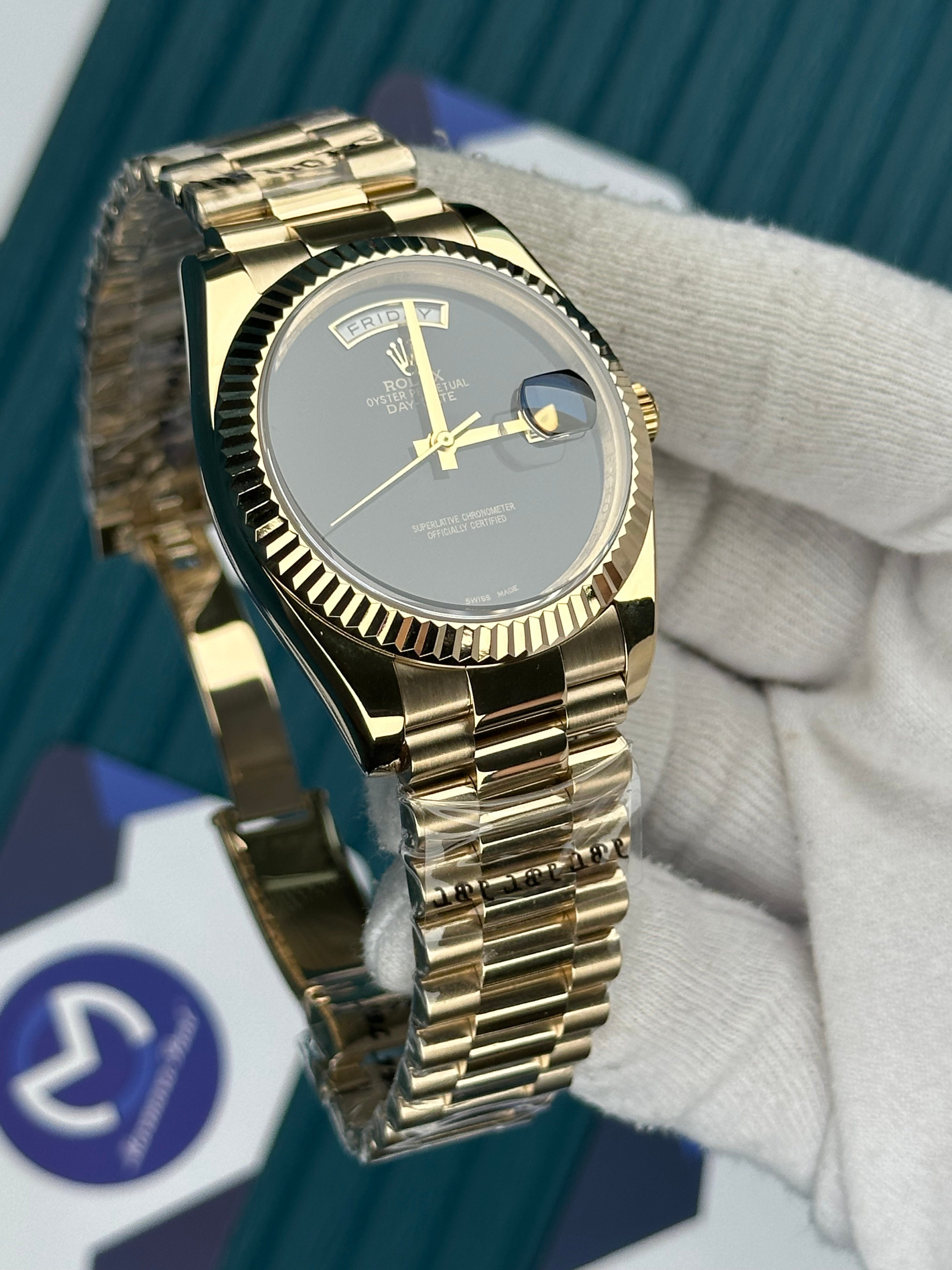 ROLEX DAY-DATE BLACK DIAL GOLD PRESIDENT