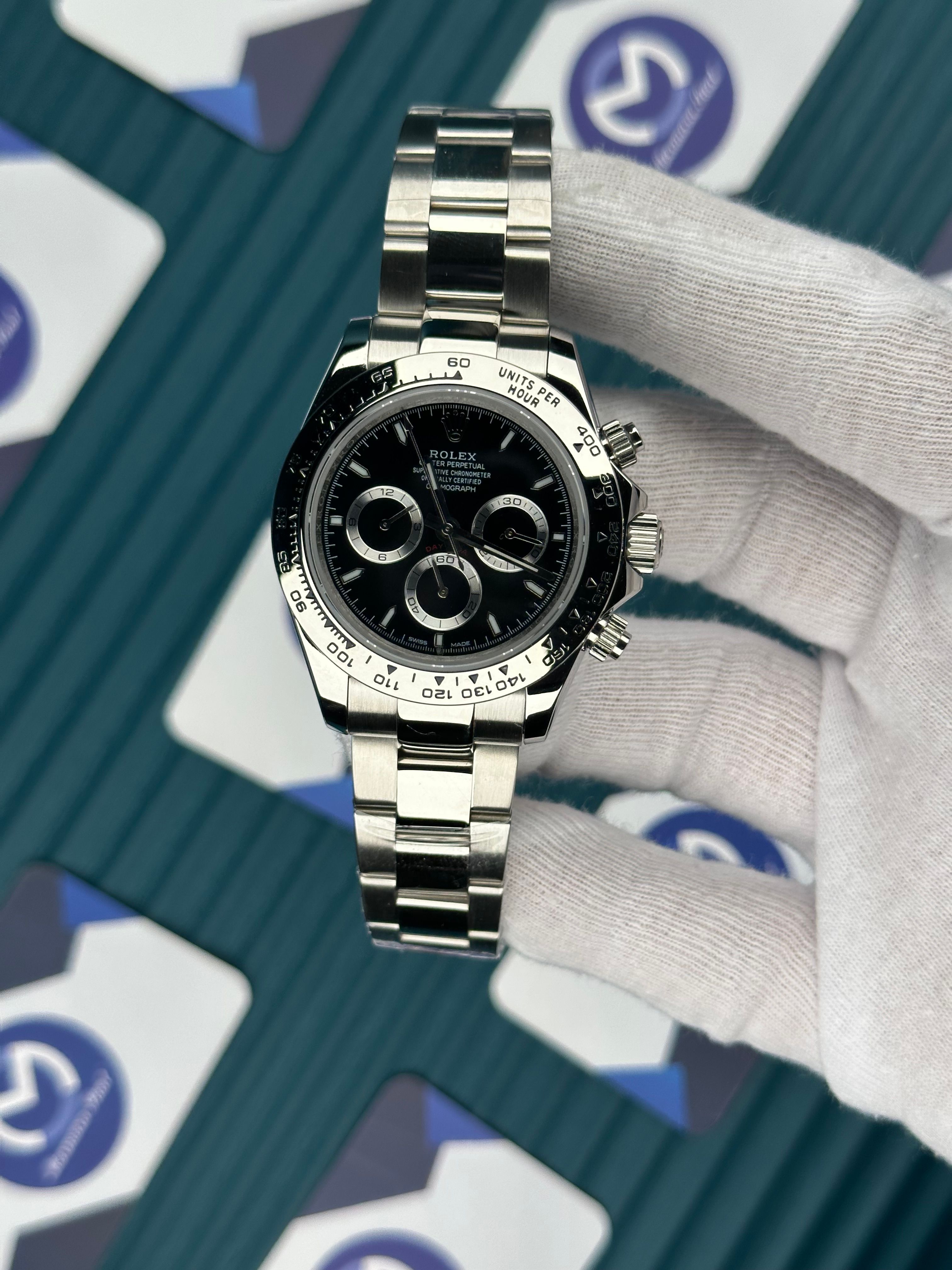 ROLEX DAYTONA BLACK DIAL SILVER BEZEL SILVER OYSTER