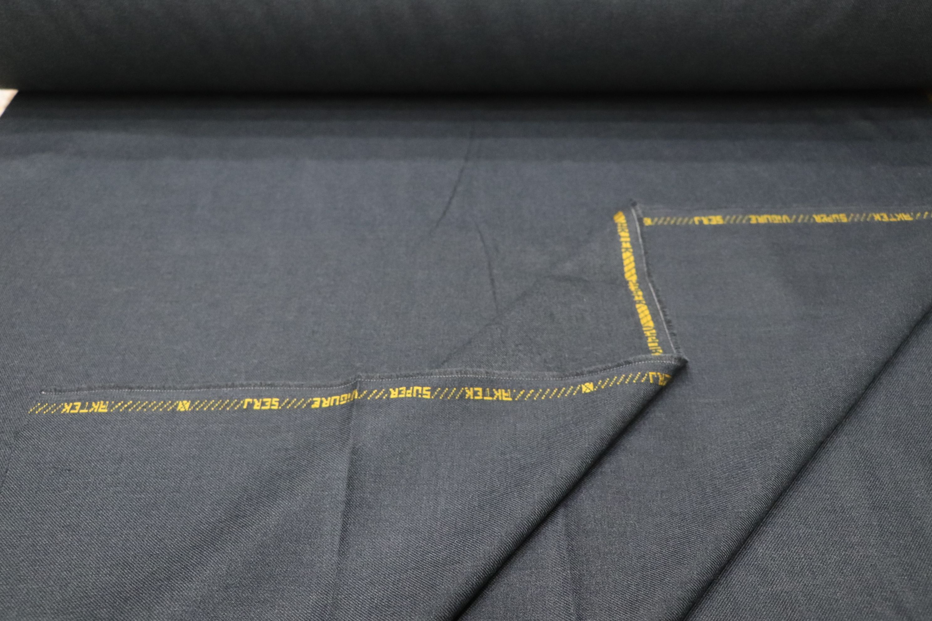 Aktek Vigüre Gabardin Kumaşı - 9400