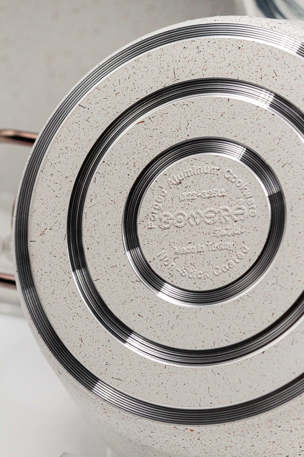 Milena 7 Parça Kar Beyazı Granit - Rose Gold Kulp Detaylı Tencere & Tava Seti