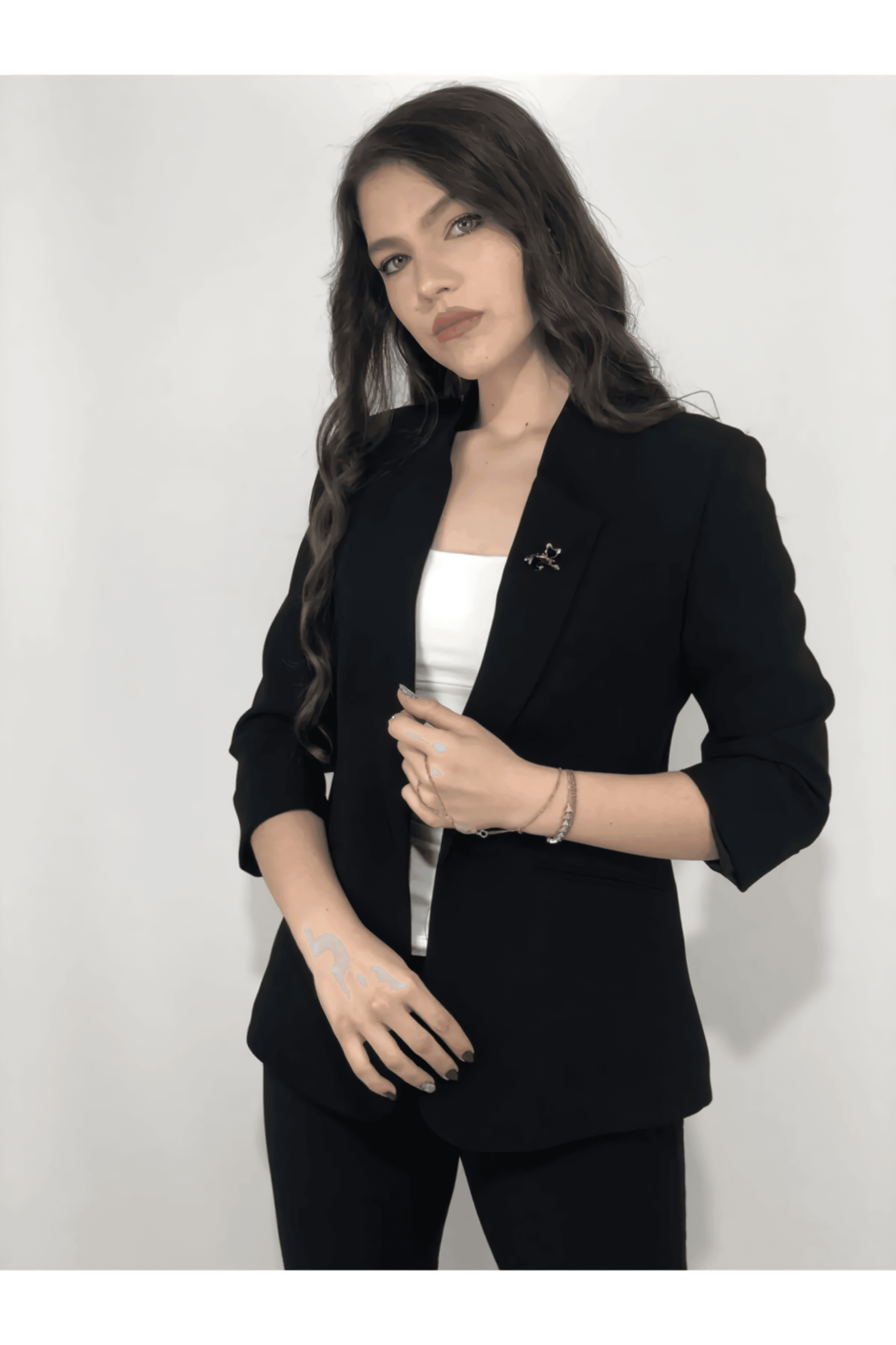 Ayhan Kadın Bronş Detaylı Truvakar Kol Blazer Ceket  - Siyah
