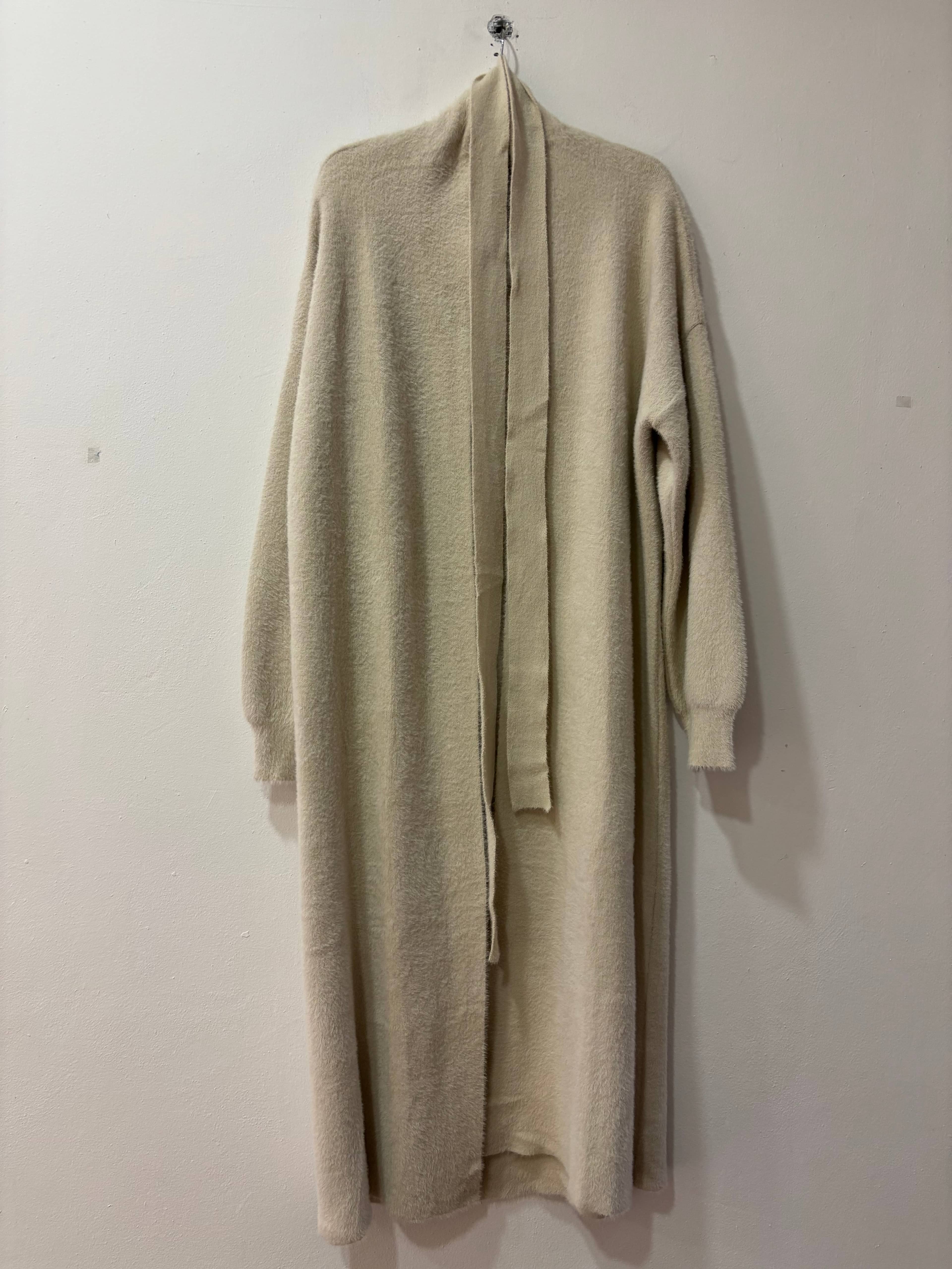 SUNA  PELUŞ HIRKA - TAŞ