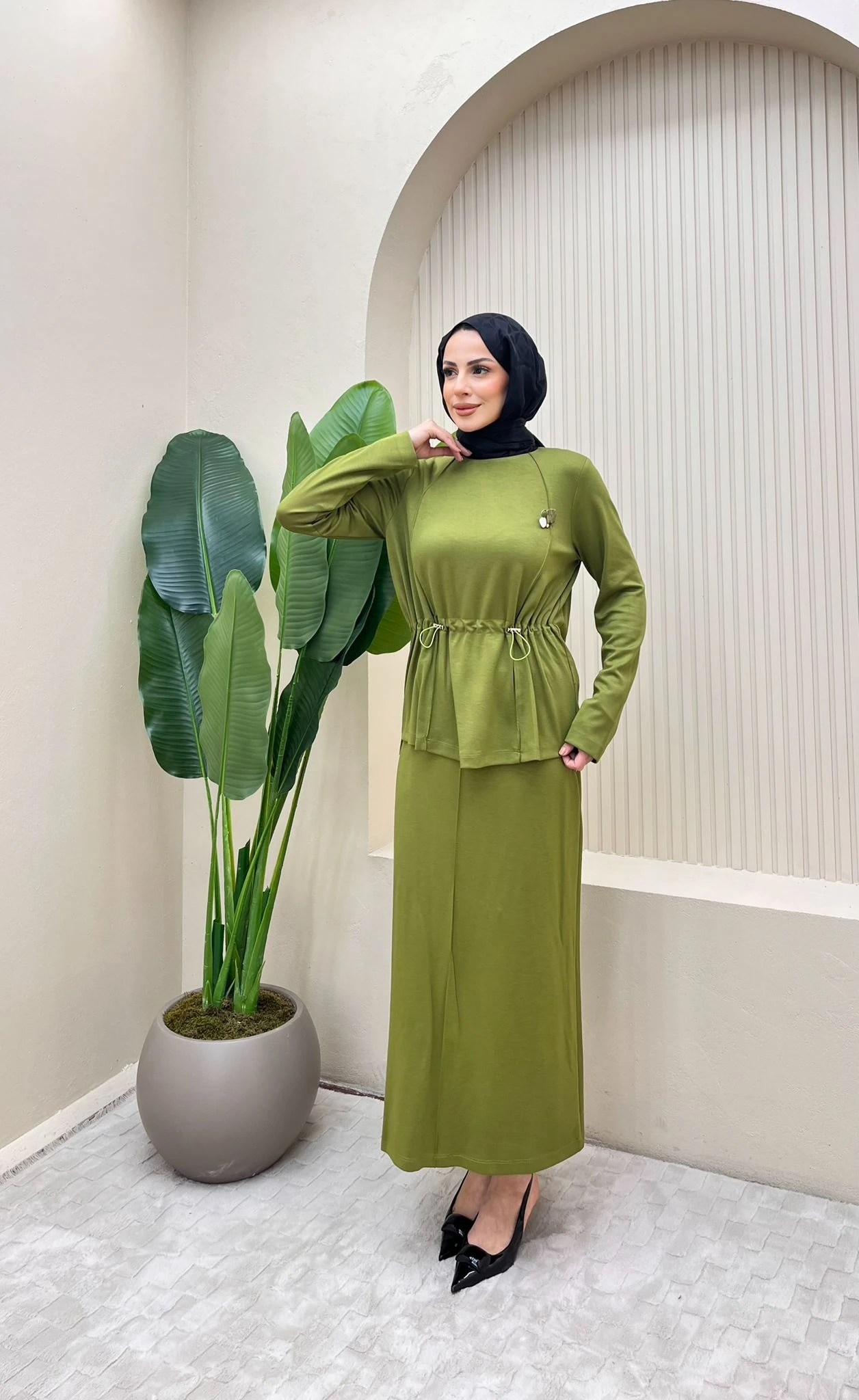 Büzgü Detaylı Etekli Takım - YAĞ YEŞİLİ