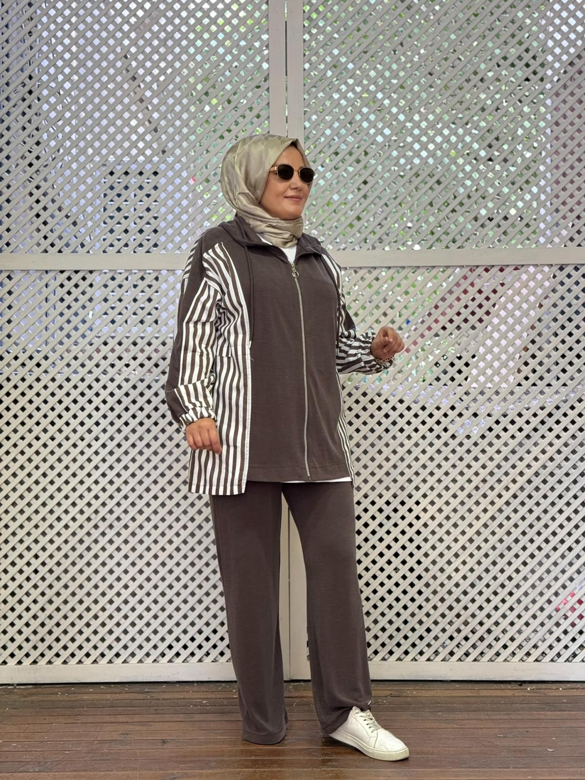 ÇİZGİLİ TAKIM KAHVE