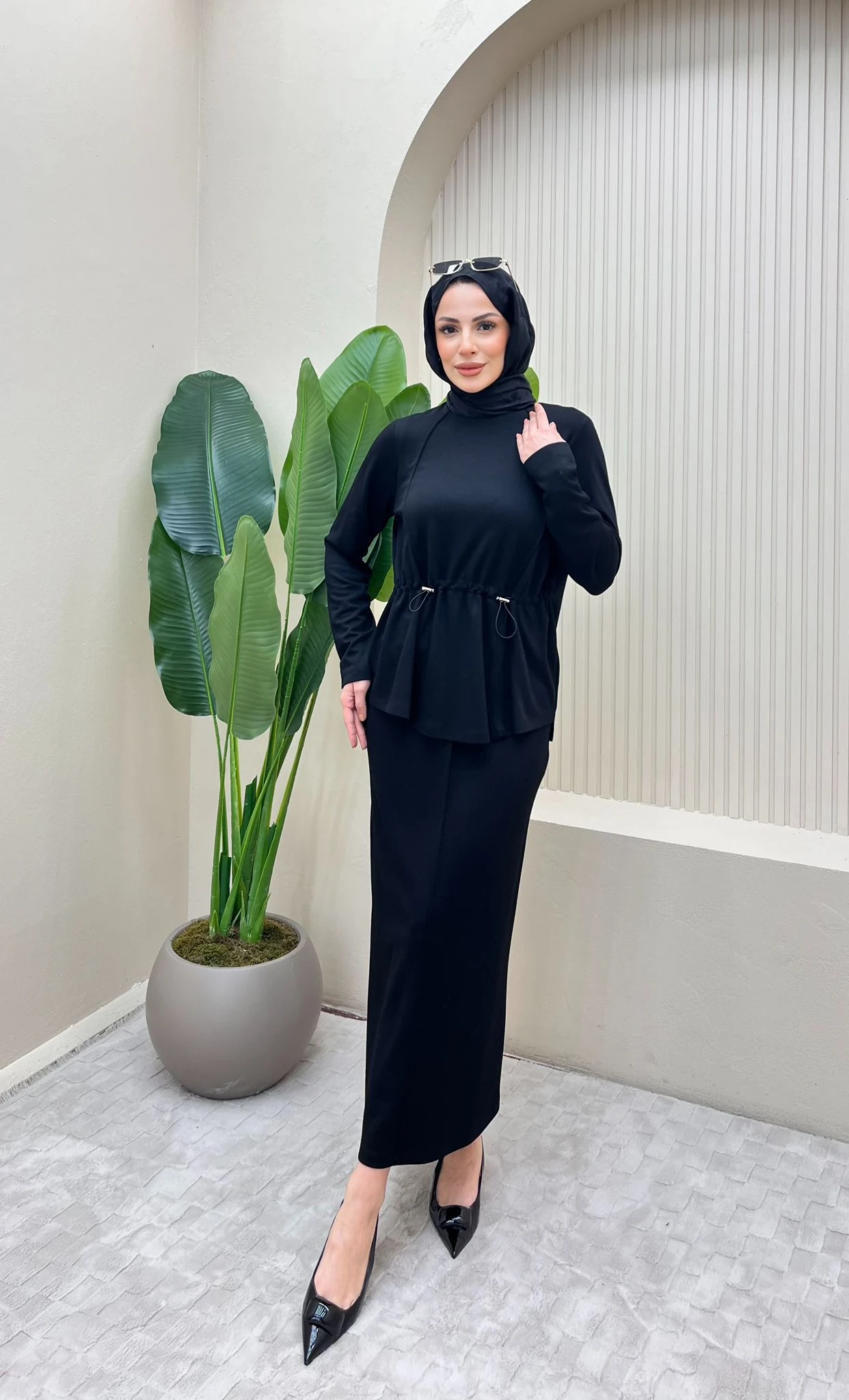 Büzgü Detaylı Etekli Takım - SİYAH