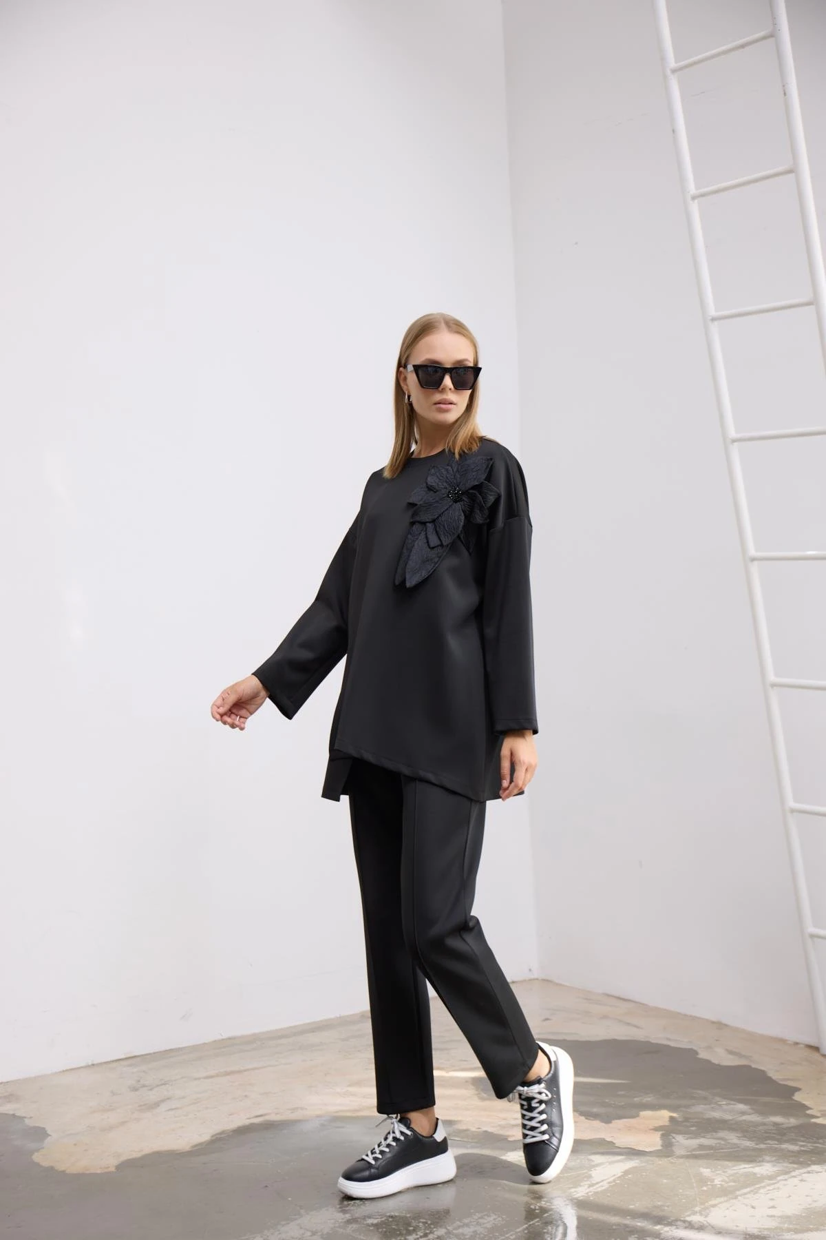 Çiçek Takım-Siyah