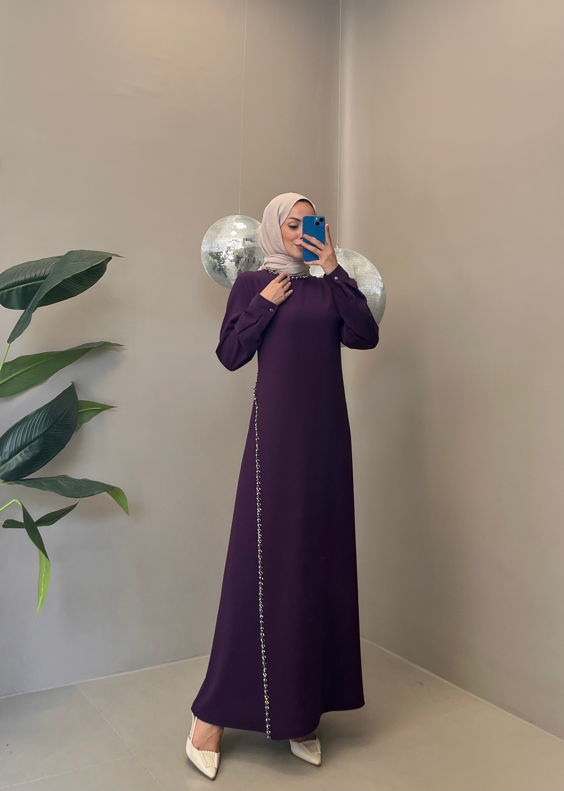 TAŞ ŞERİTLİ ELBİSE MÜRDÜM