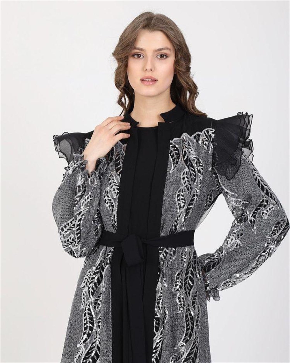 Pullu Yapraklı Abaya Siyah