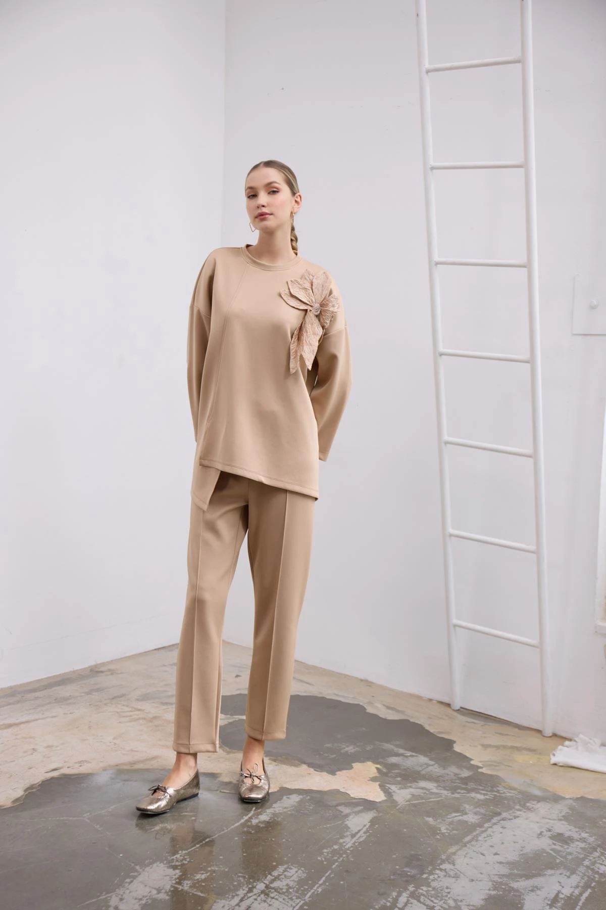 Çiçek Takım-Camel