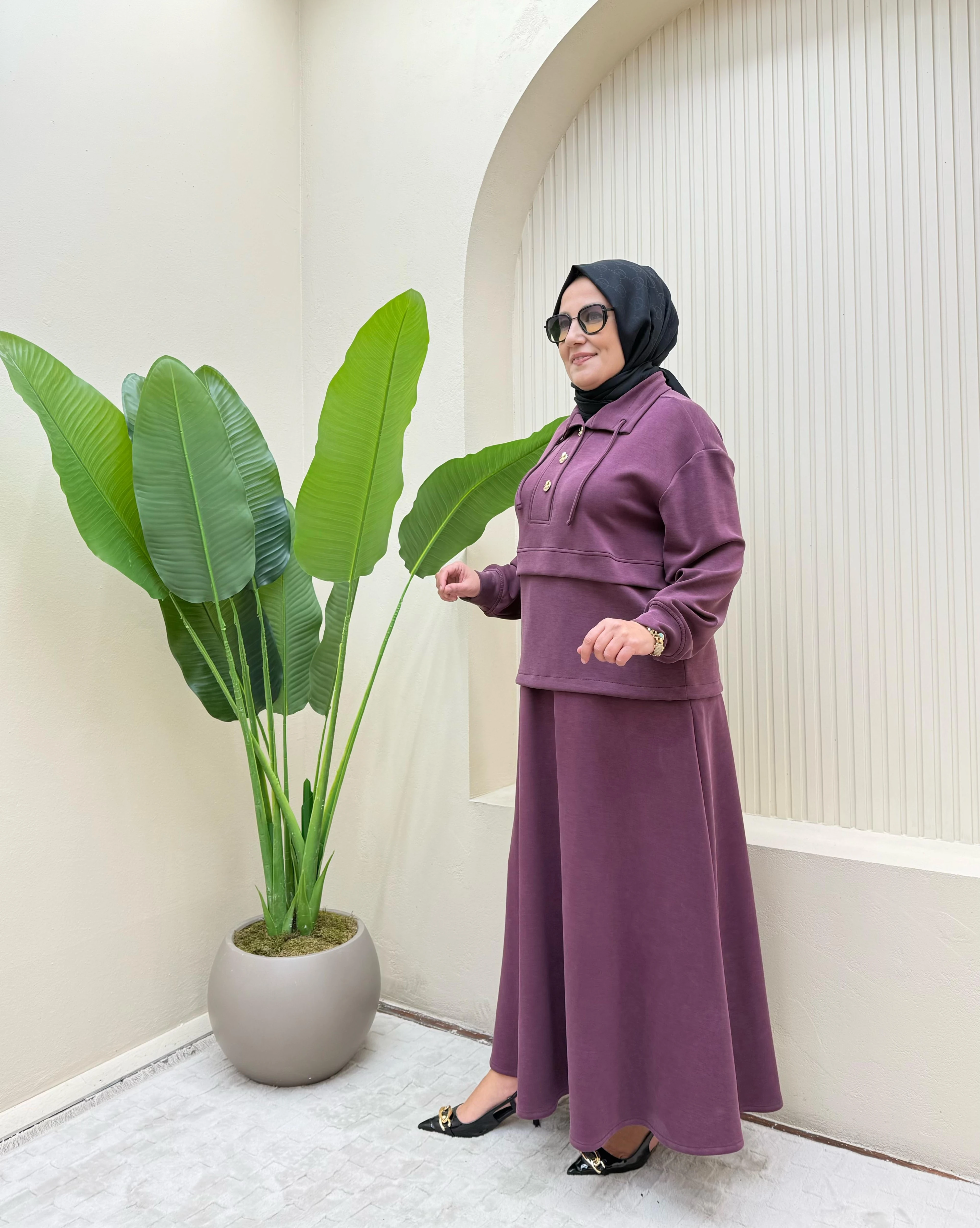 Gold Düğmeli Etekli Takım - MÜRDÜM