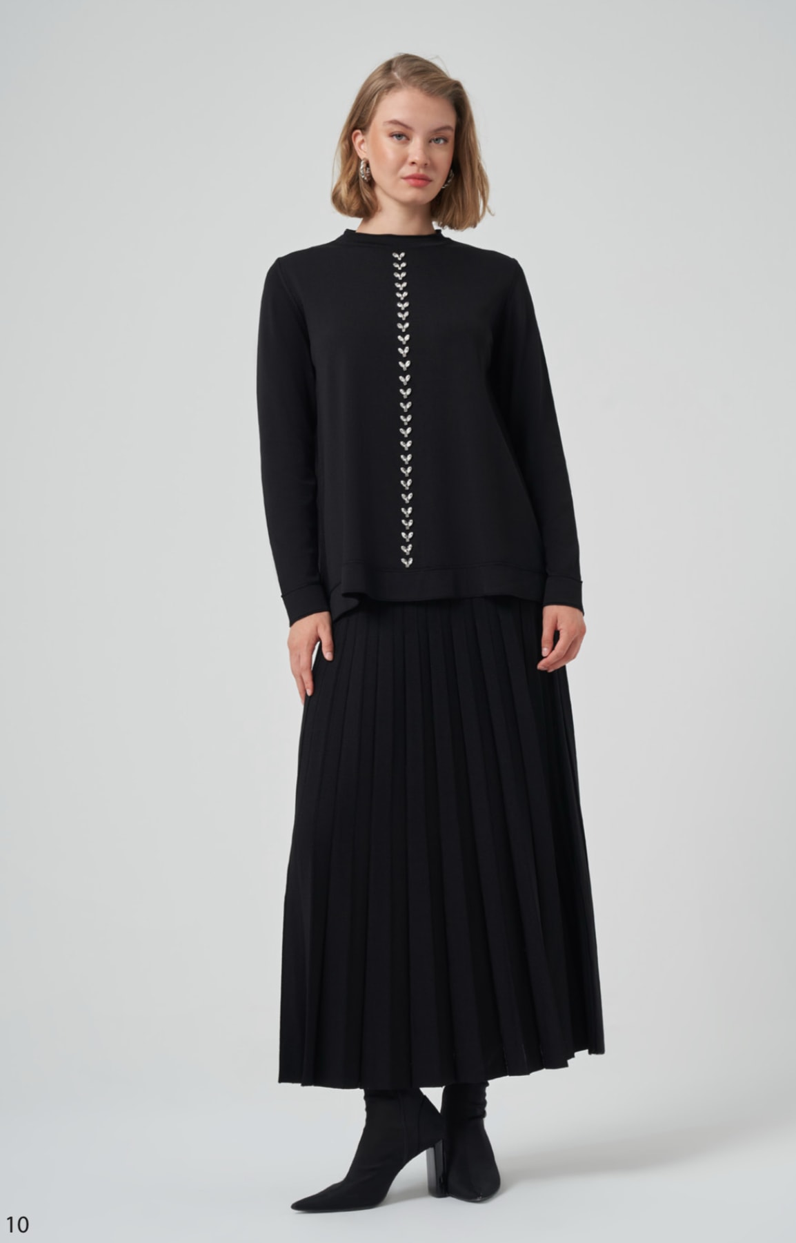 Nuss Taşlı Merserize Takım - SİYAH