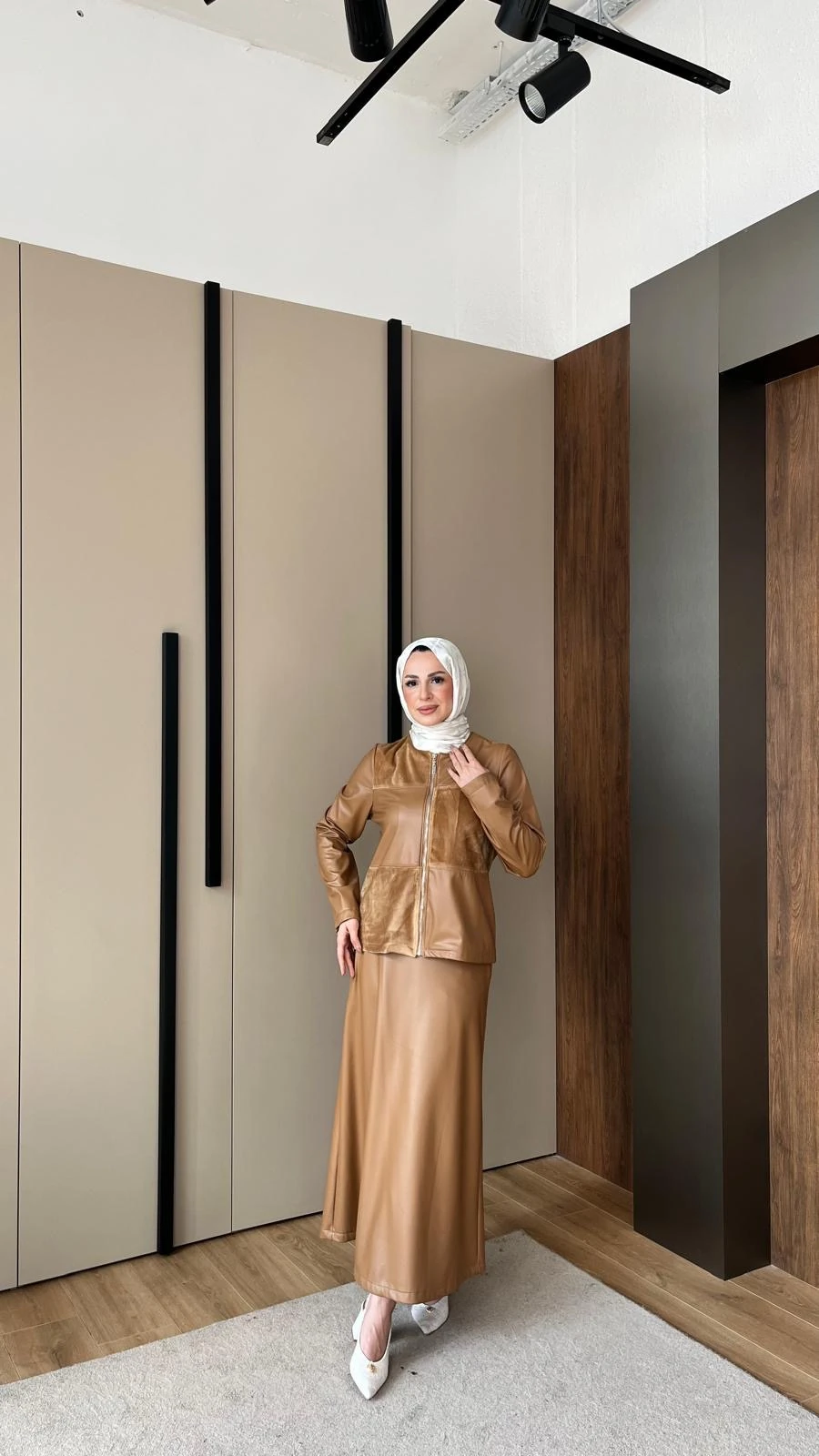 Deri Etekli Takım - CAMEL