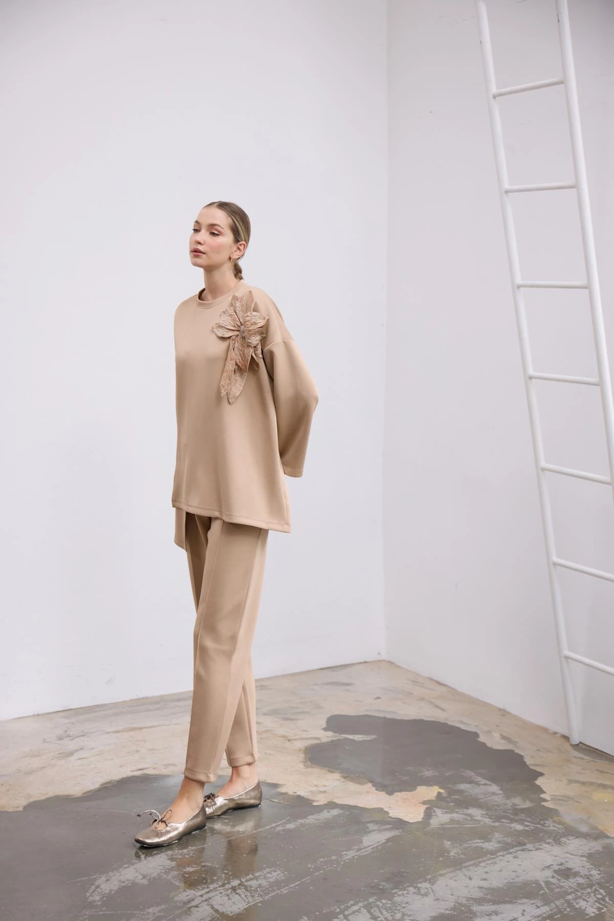 Çiçek Takım-Camel