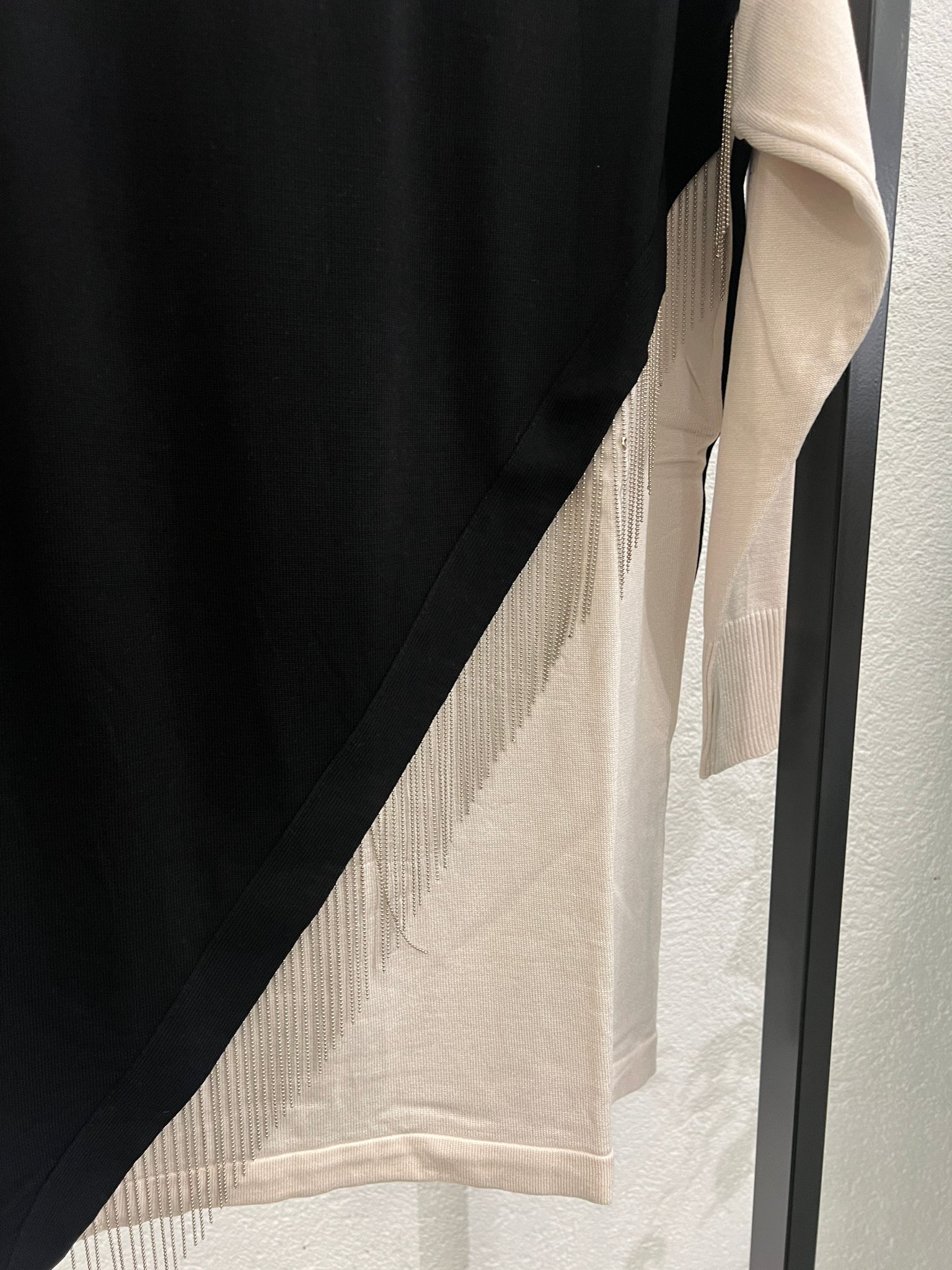 Saçaklı Tunik Siyah Taş