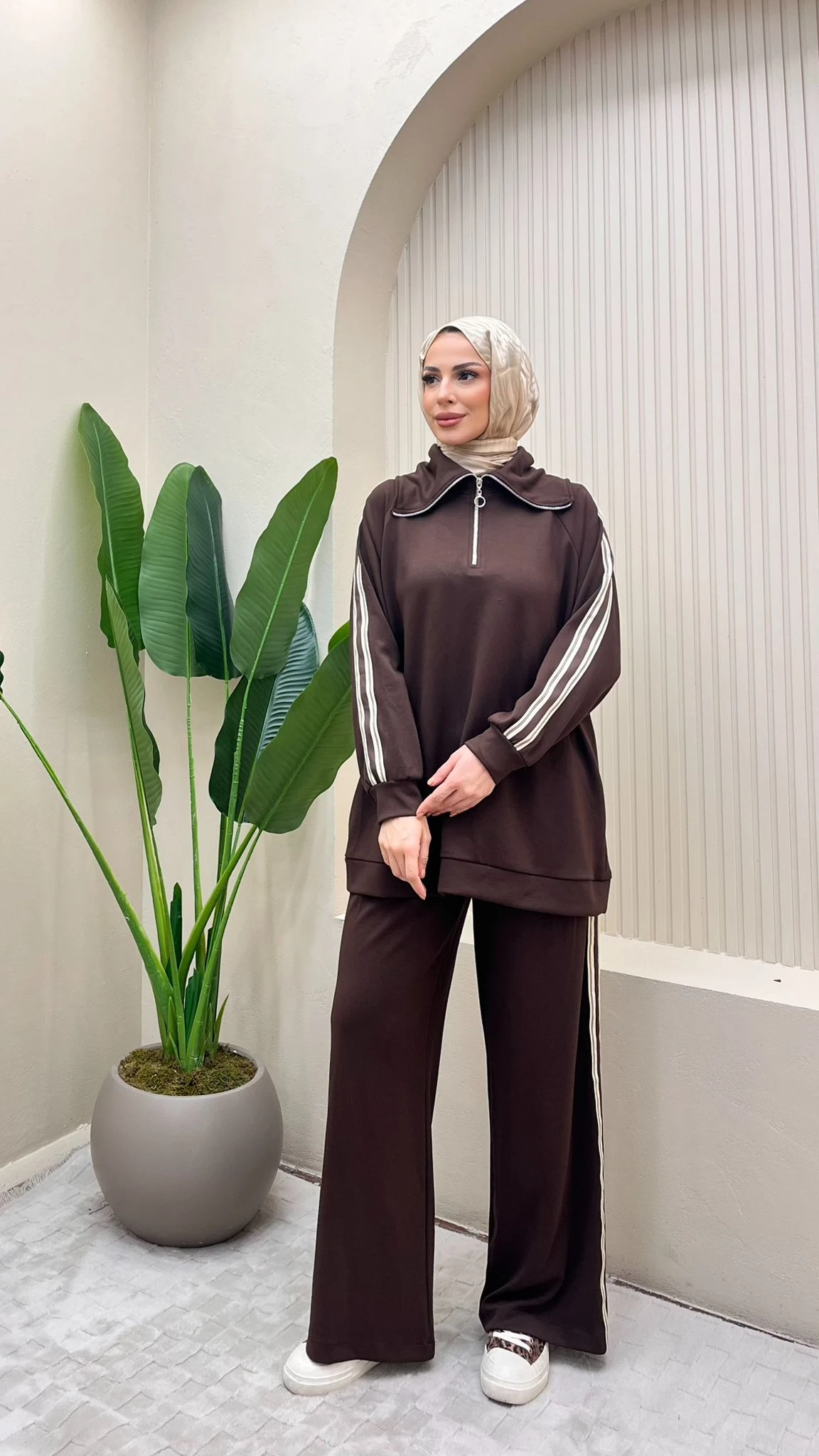 Şerit Detaylı Takım - Kahverengi