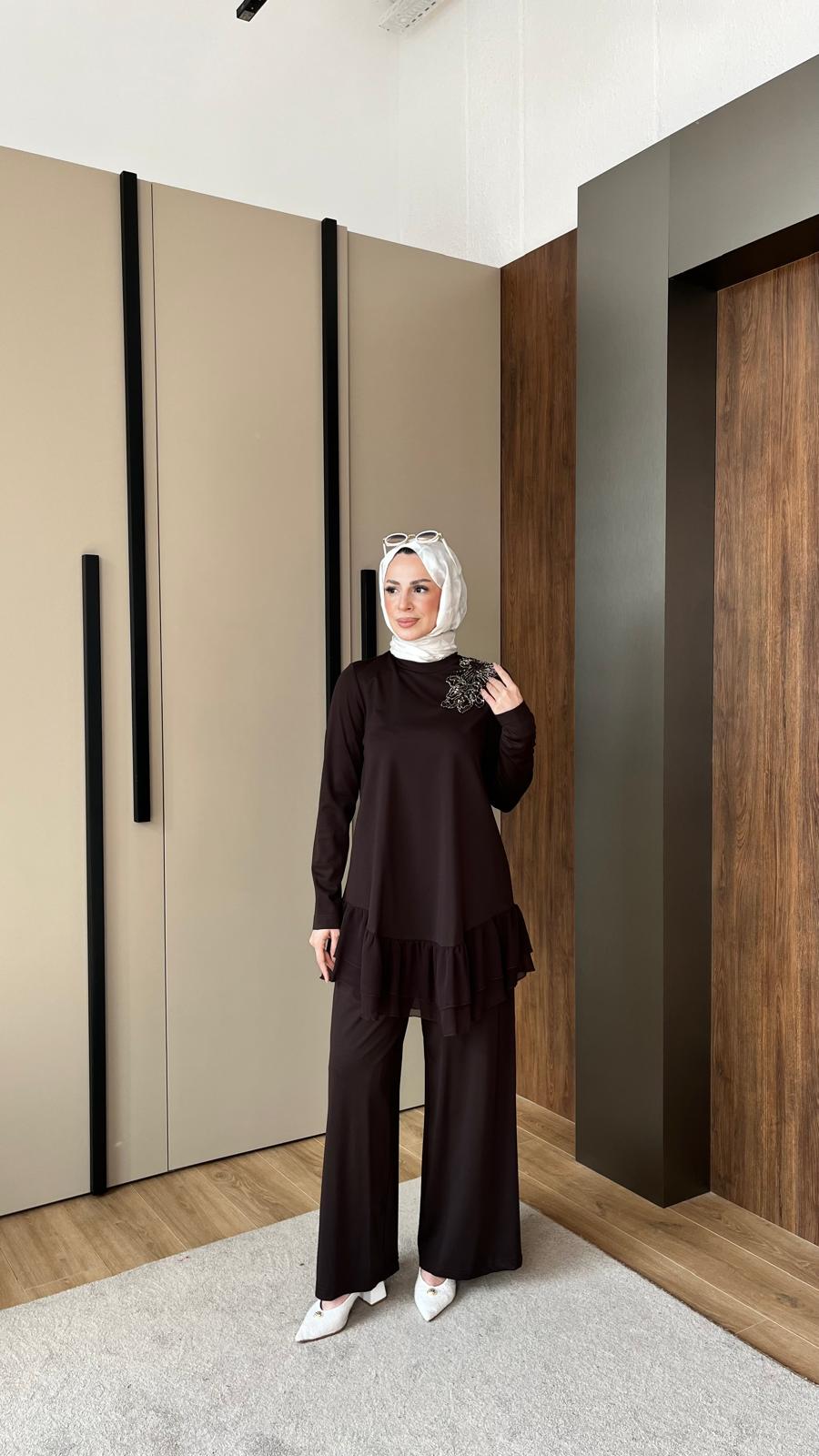 TÜL DETAYLI İŞLEMELİ TAKIM - Kahverengi