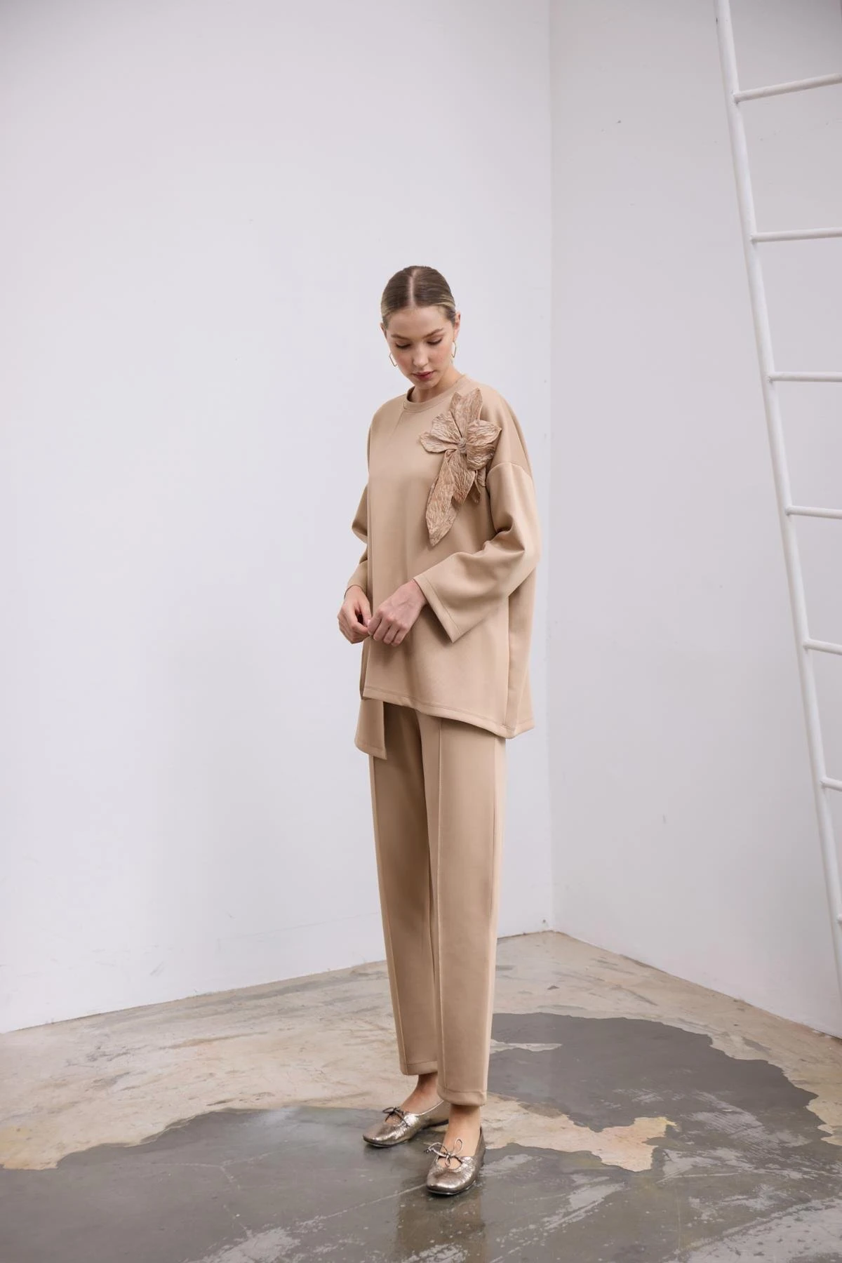 Çiçek Takım-Camel