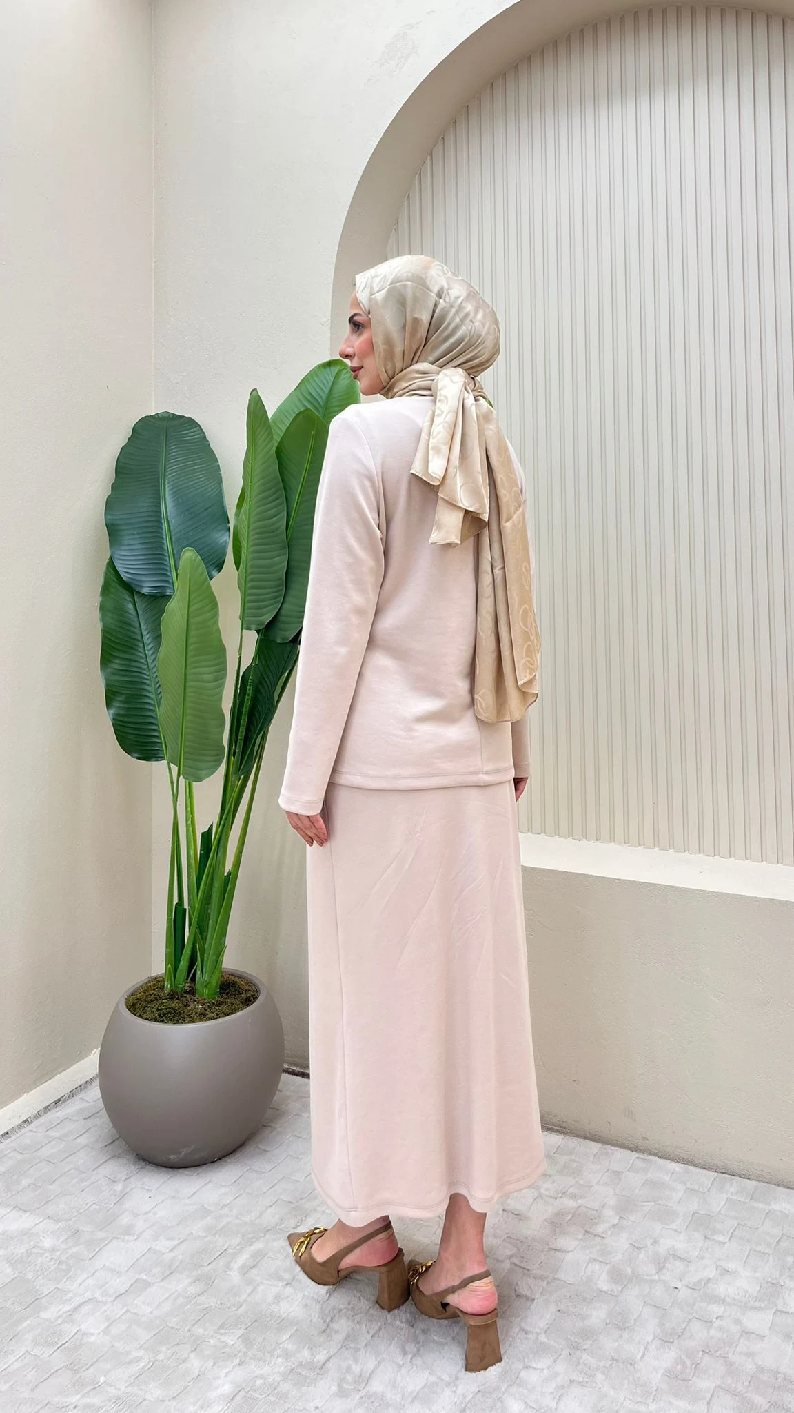 Büzgü Detaylı Etekli Takım