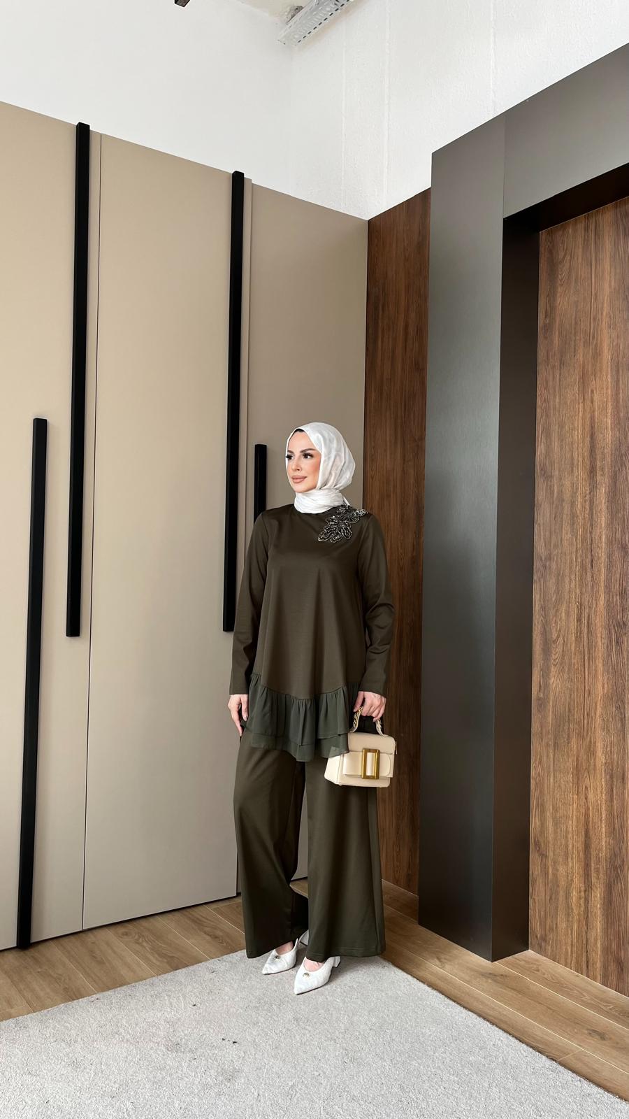 TÜL DETAYLI İŞLEMELİ TAKIM - HAKİ