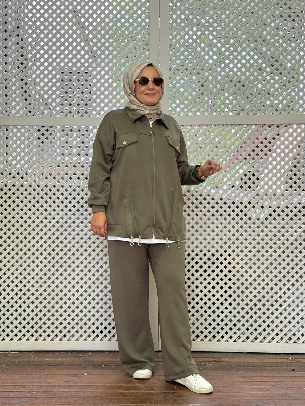 FERMUAR DETAYLI TAKIM