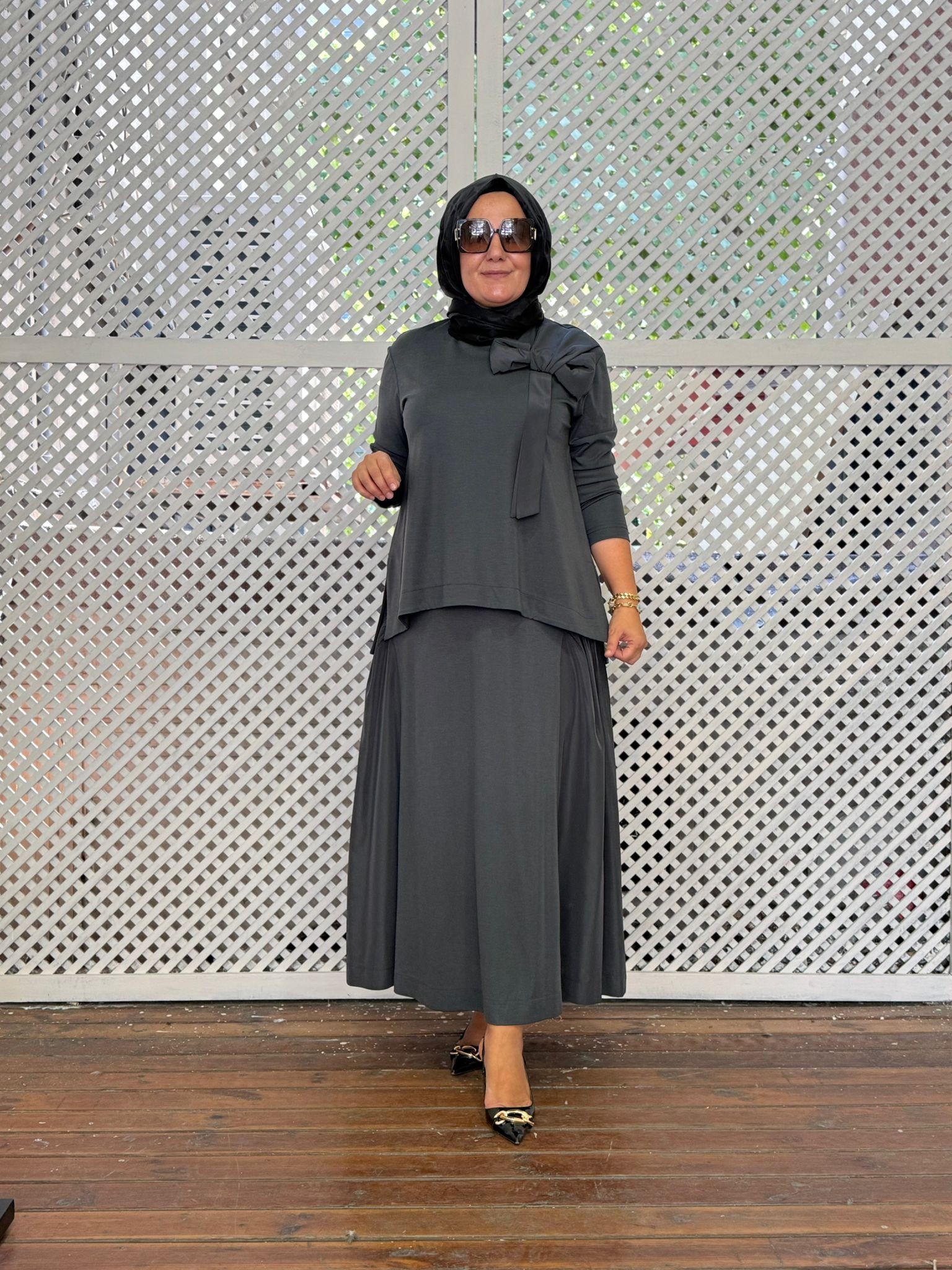 SELEN TAKIM - GRİ