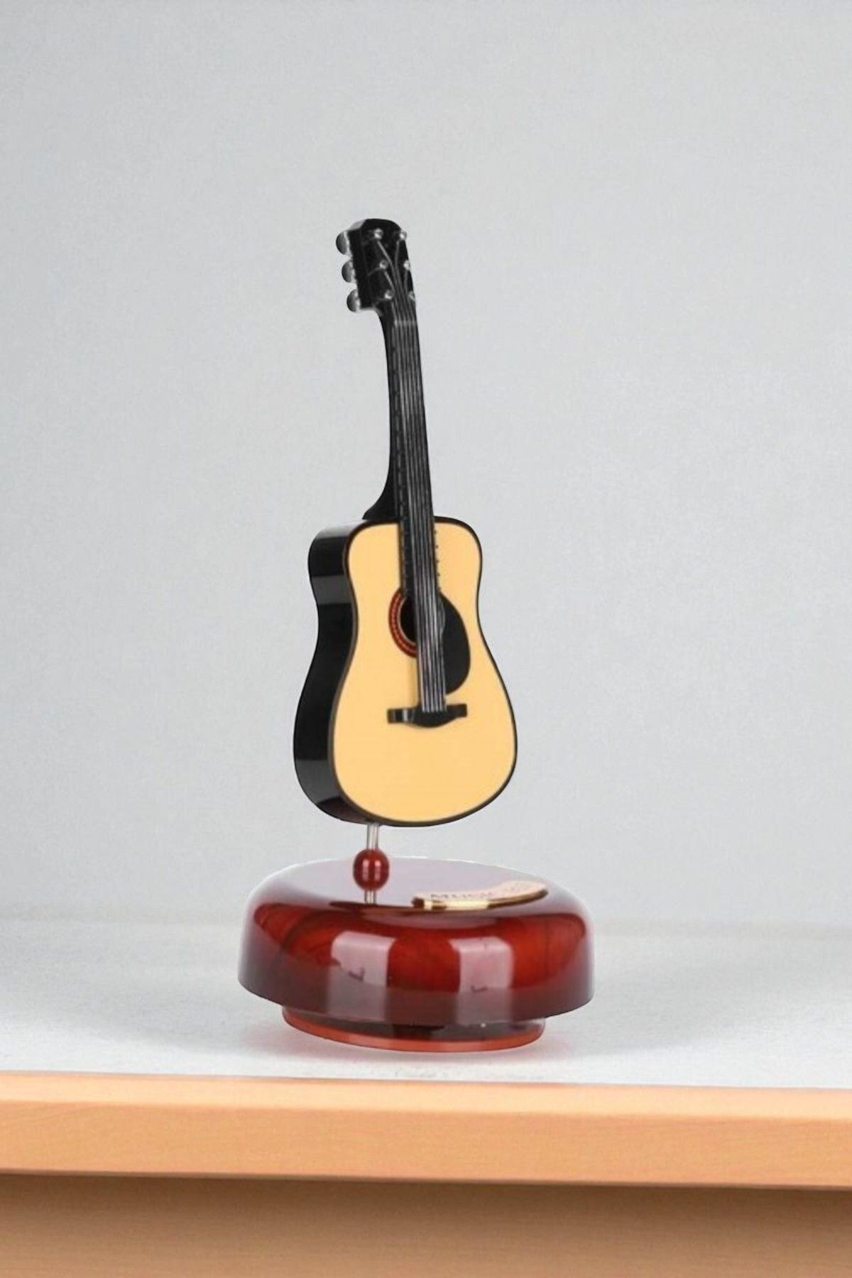 Hediyelik Kurmalı Gitar Müzik Kutusu (Premium,Hediye Kutusunda,Not Yazılabilir)