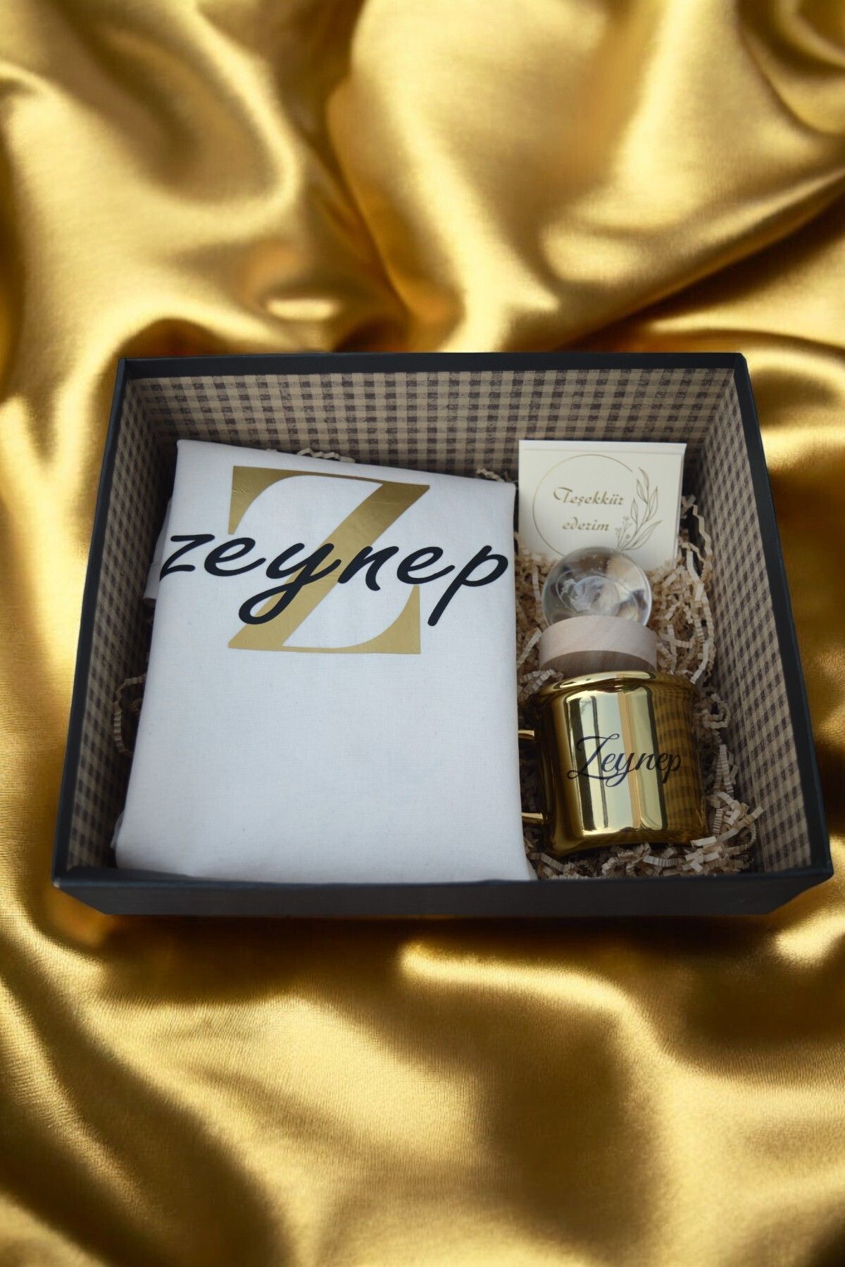 Kişiye Özel Altın  Işıltılı Hediye Kutusu