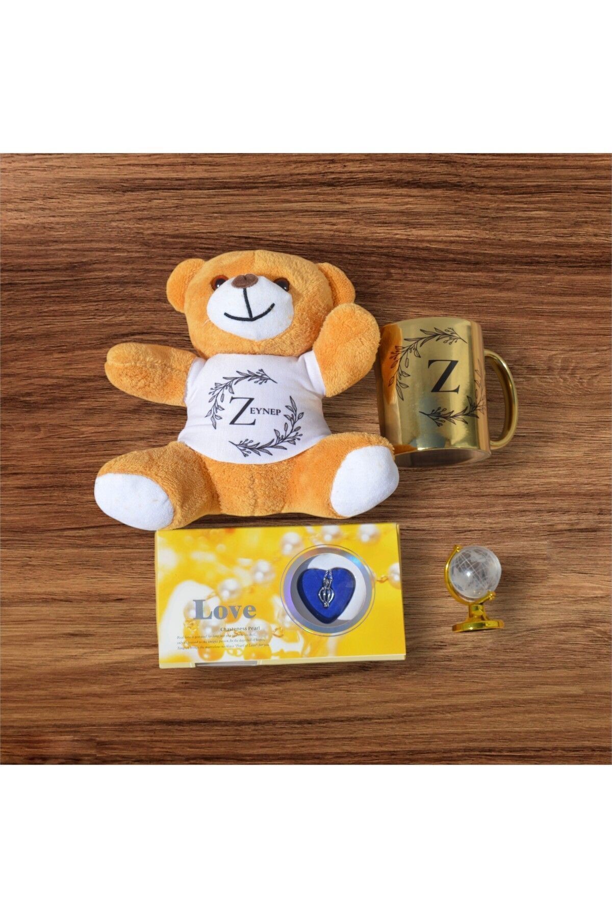 Kişiye Özel Sevimli Peluş ve Gold Temalı Hediye Kutusu