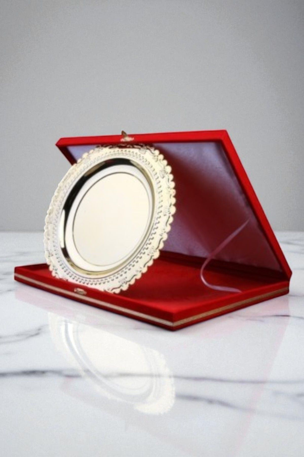 Kişiselleştirilebilir Kadife Kutulu Metal Gold Plaket Tabak - 25cm (Not Yazılabilir)