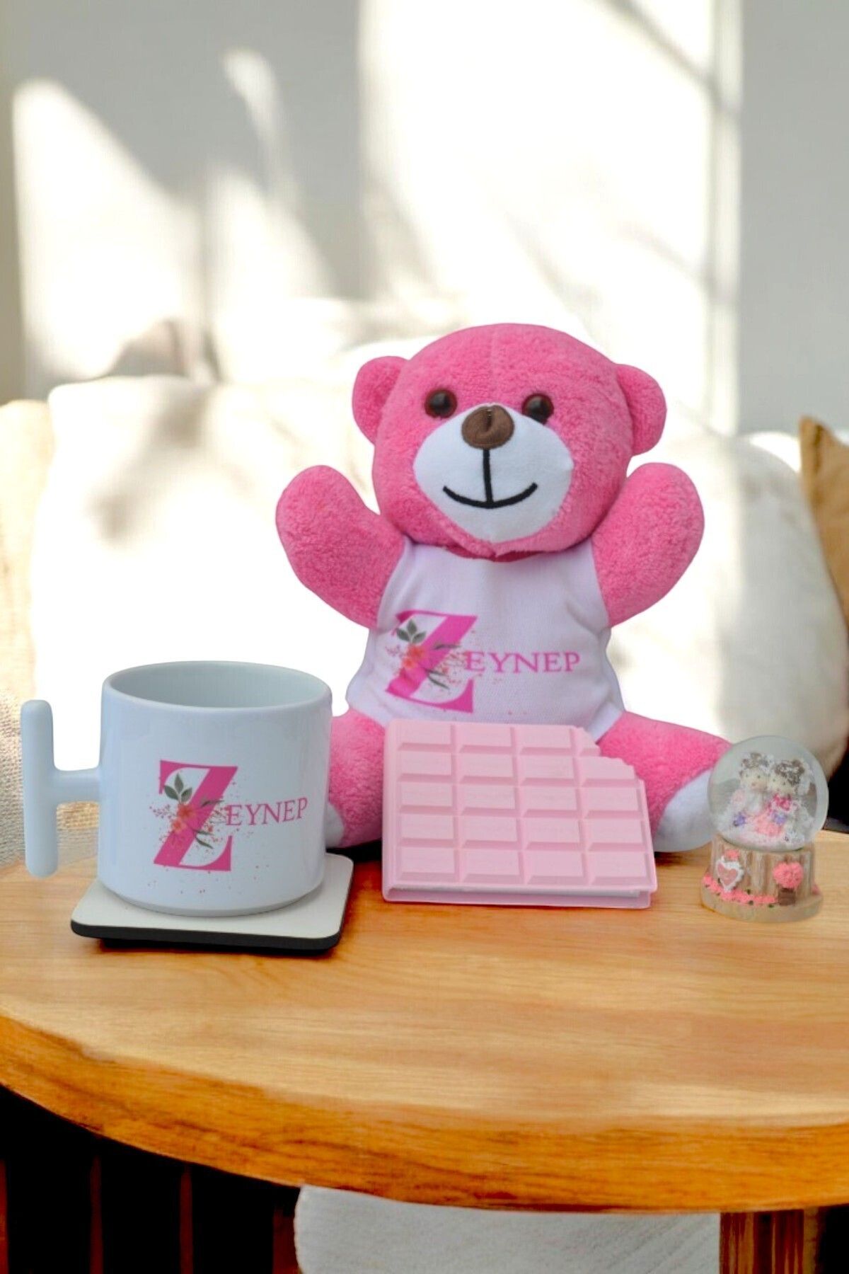 Kişiye Özel Sevimli Peluş Ayıcıklı Hediye Kutusu (Özelleştirilebilir)
