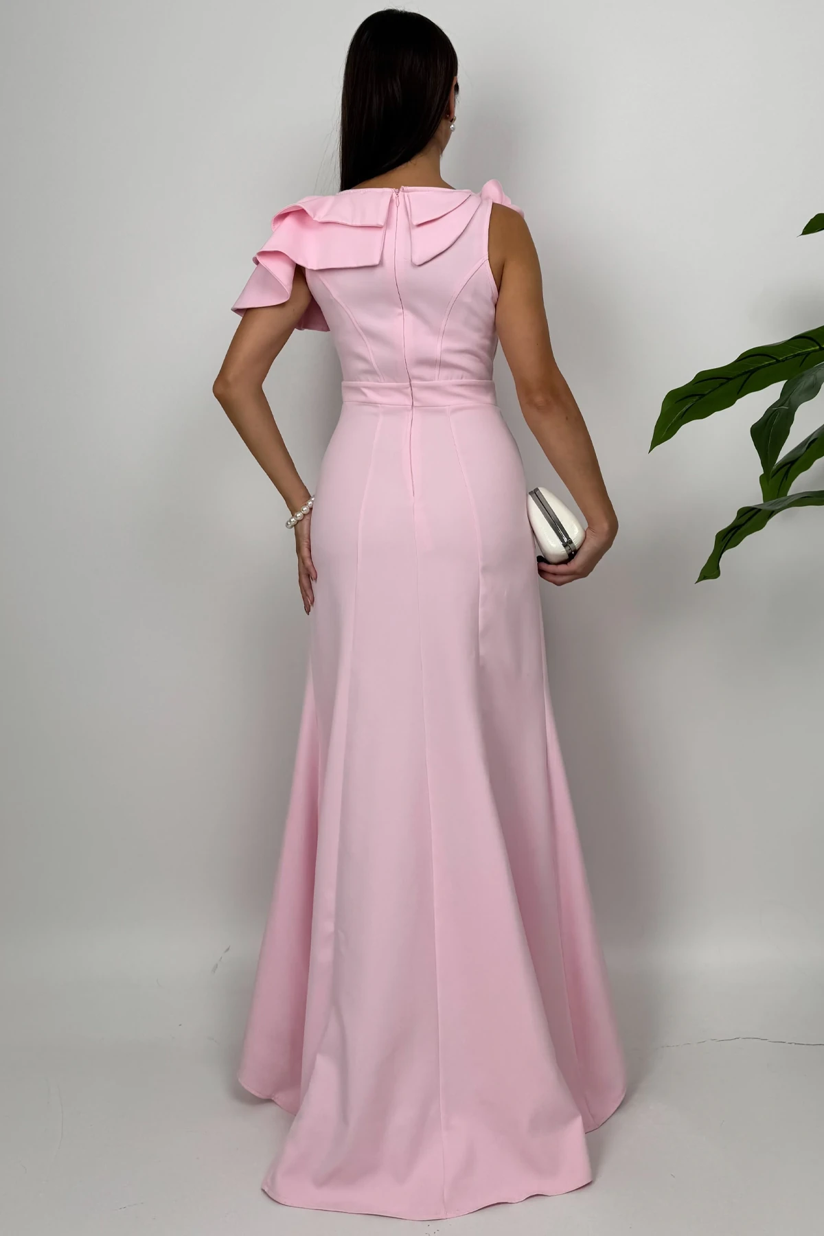 Delvira Drapeli Tek Omuz Çiçek Detaylı Uzun Pembe Abiye Elbise