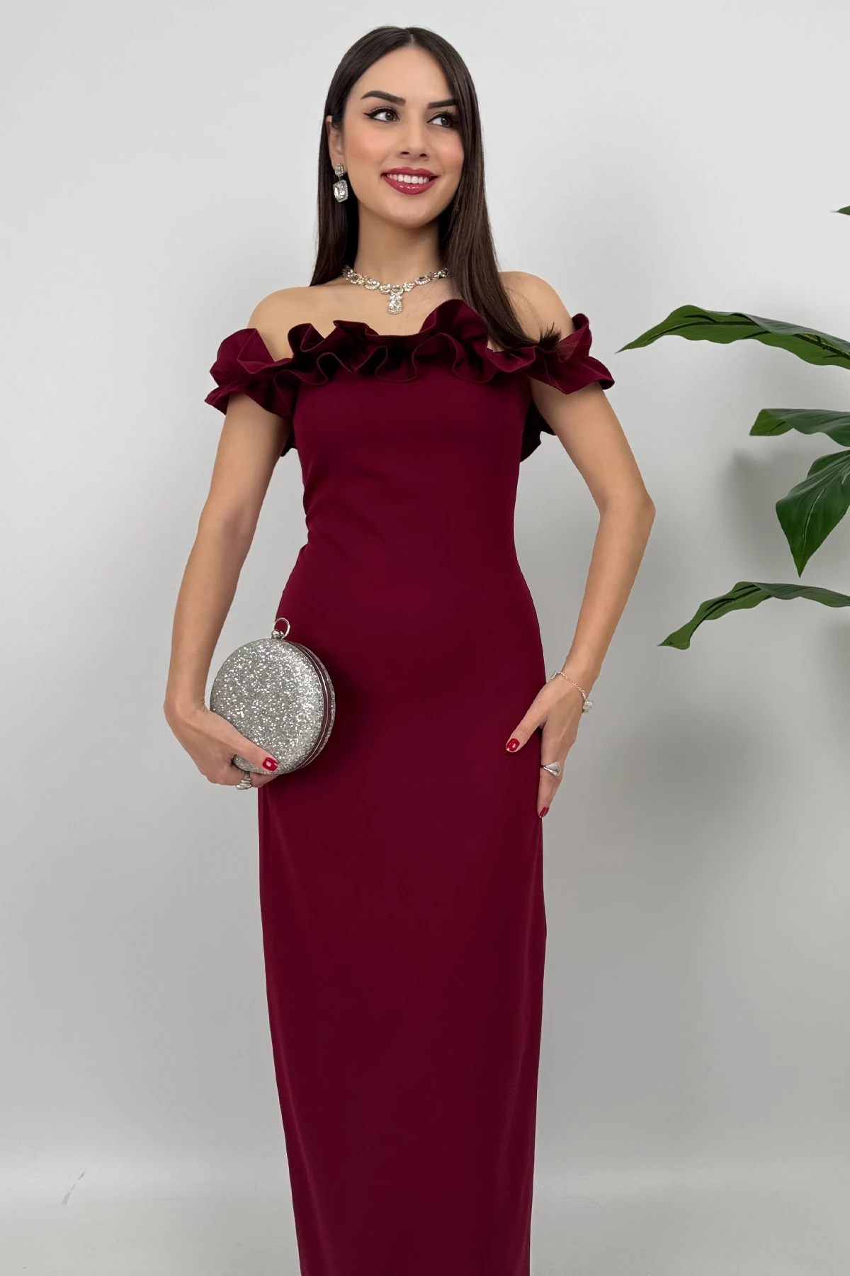 Arlina Madonna Yaka Göğüs Büzgülü Uzun Bordo Abiye Elbise