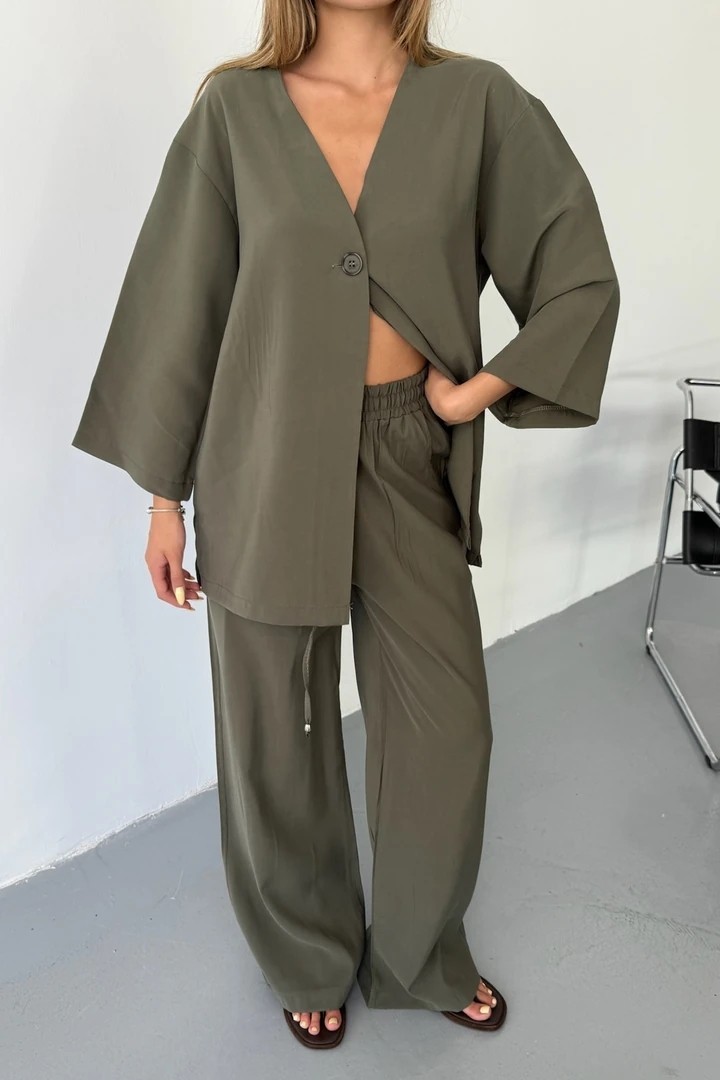 Vena Kadın Cupra Tek Düğme Kimono & Pantolon Haki Takım – Yazlık Konforlu Şıklık ve Modern Kesim