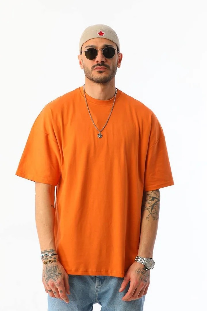 Unisex Pamuk Kaliteli Oversize Turuncu Tişört – Şık Rahat Günlük Kombin
