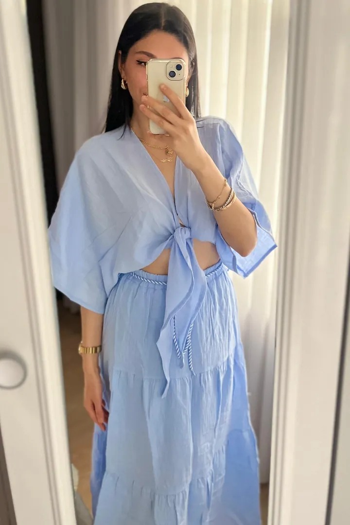 Marina Kadın Mavi Müslin Bağlamalı Bluz & Etek Takım – Rahat Yazlık Kombin