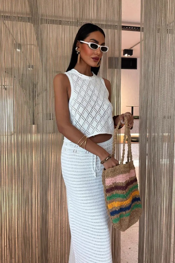 Riviera Kadın Beachwear Ajurlu Beyaz Triko Takım – Yazlık Plaj Şıklığı