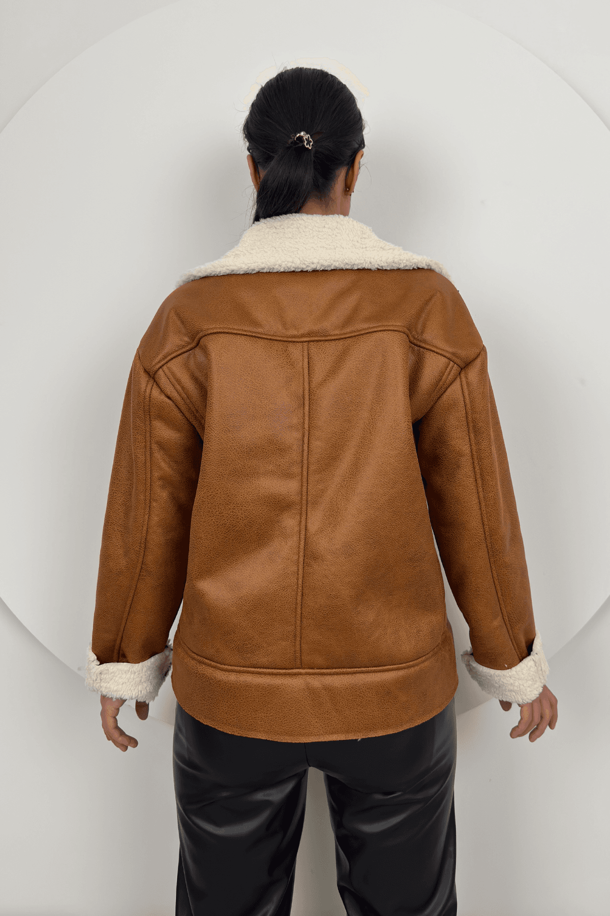 Aurelia Kadın Kürklü Rahat Oversize Peluş Taba Kaban – Şık ve Konforlu