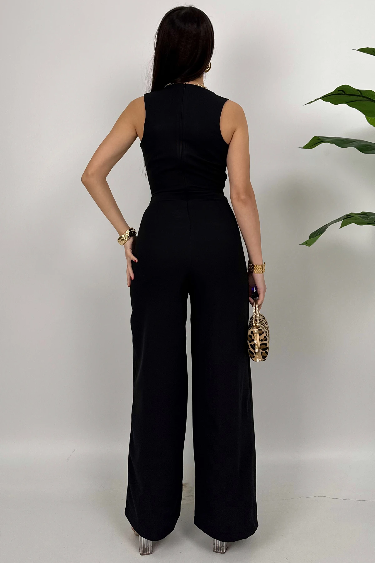 Crimson Icon Kadın Kemer Detaylı Askılı Bol Paça Siyah Tulum – Rahat Şık Yazlık Kombin