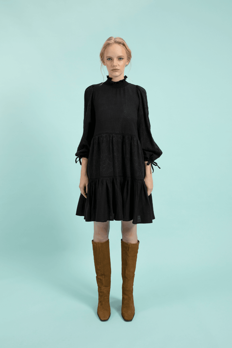 Guipure Detailed High Collar Black Linen Short Dress