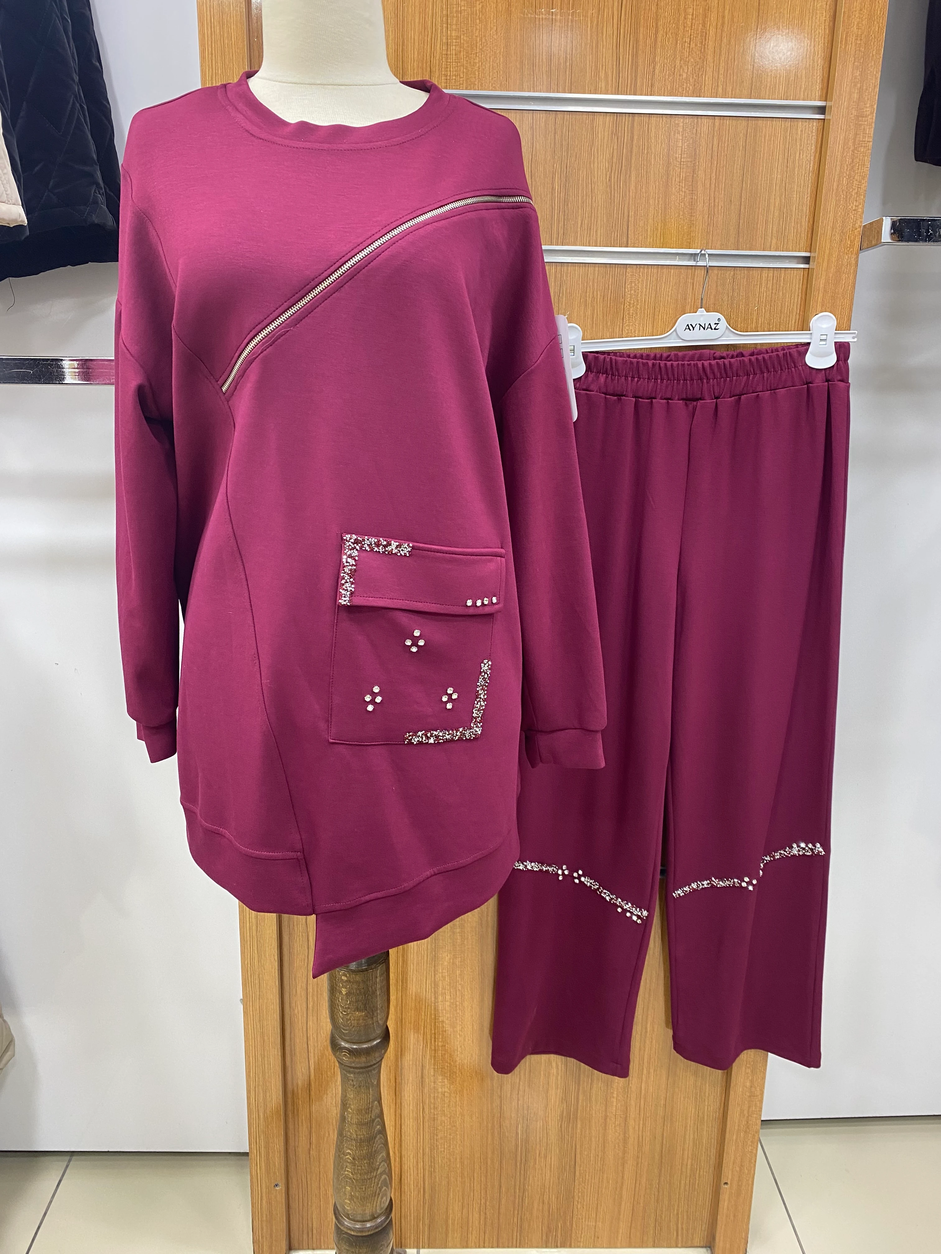 CEP TAŞ DETAYLI İKİLİ TAKIM-BORDO