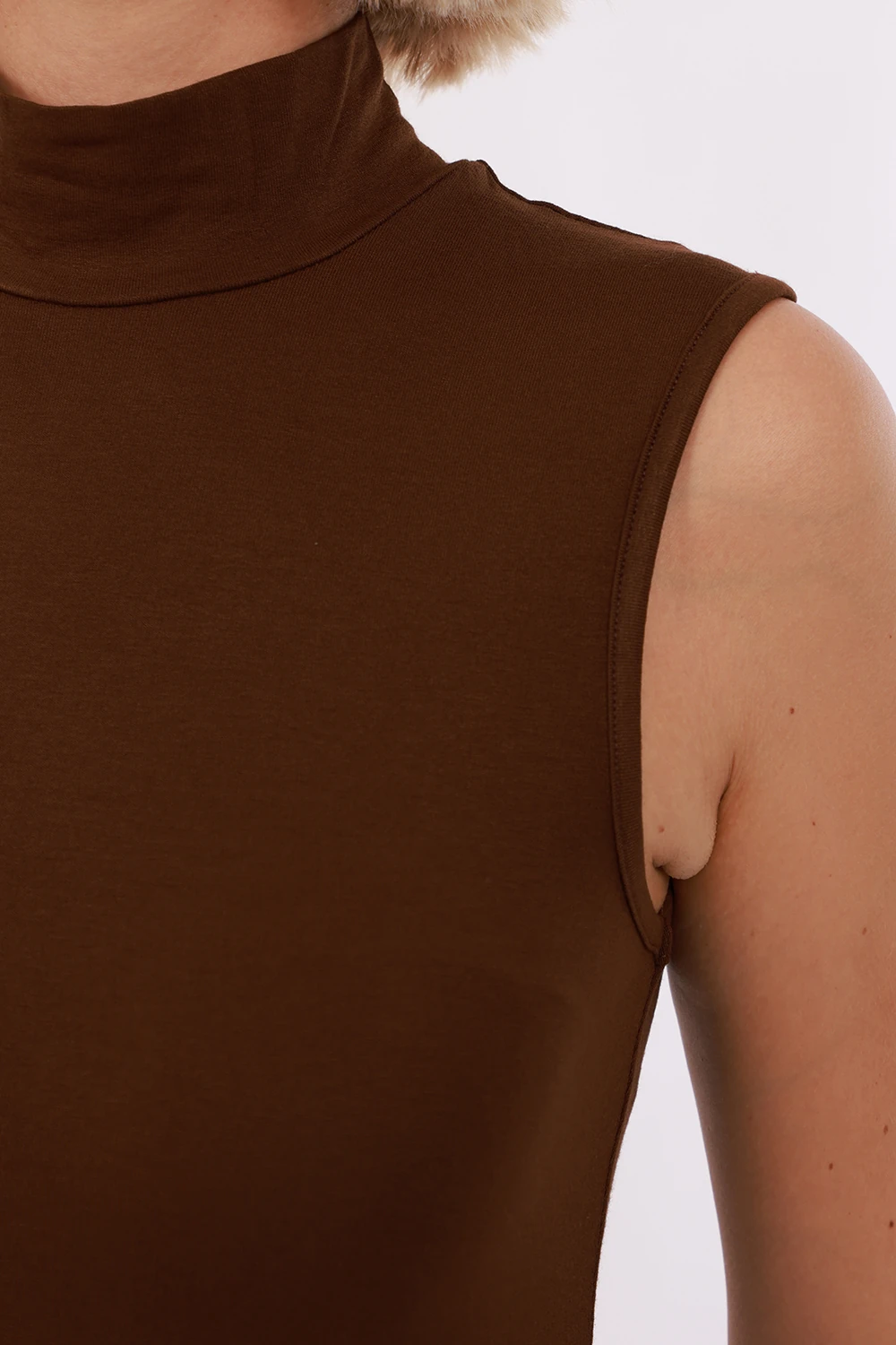 Kadın Kolsuz Bluz - Kahverengi