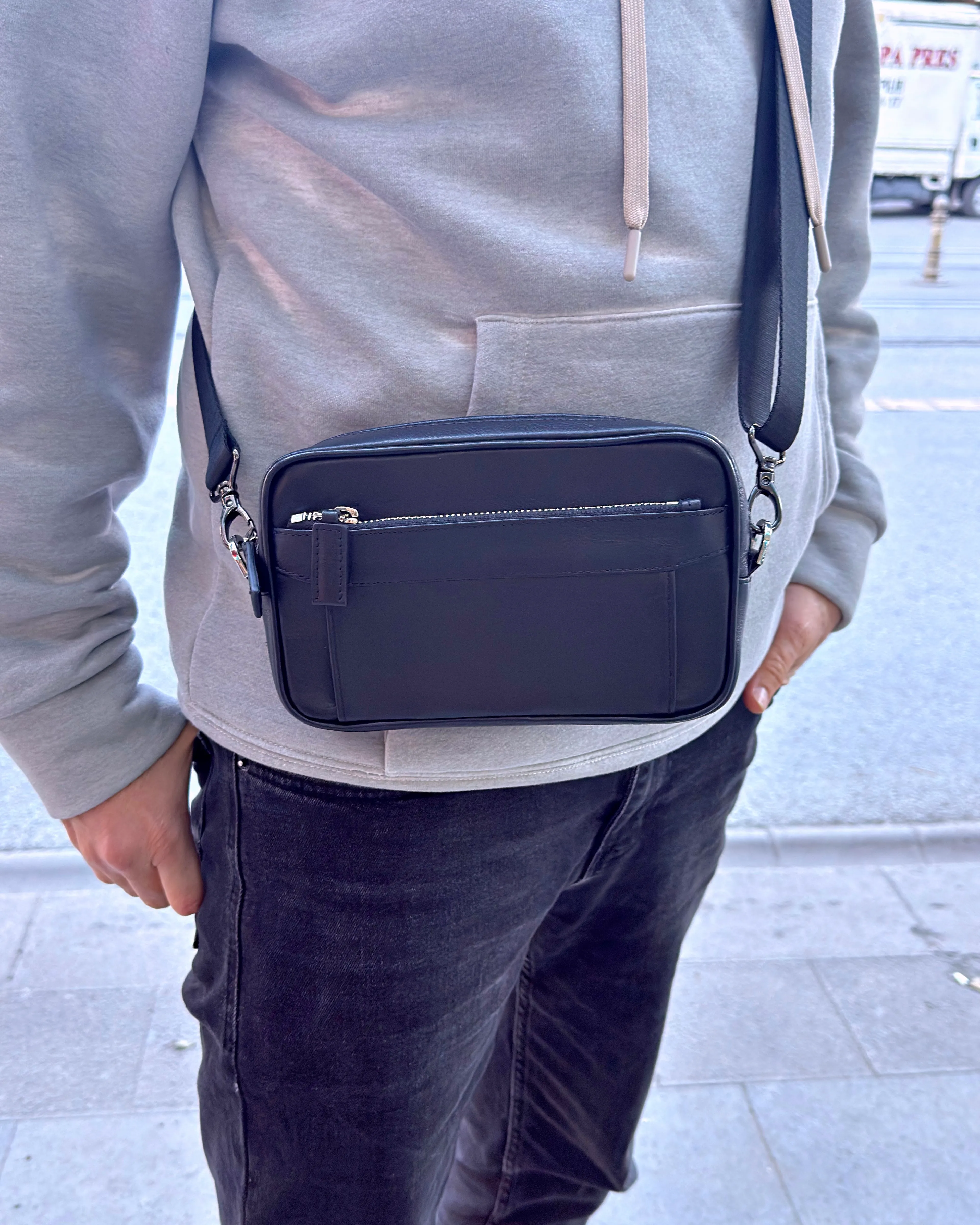 Omuz Askılı Hakiki Deri Çanta 2056 Model