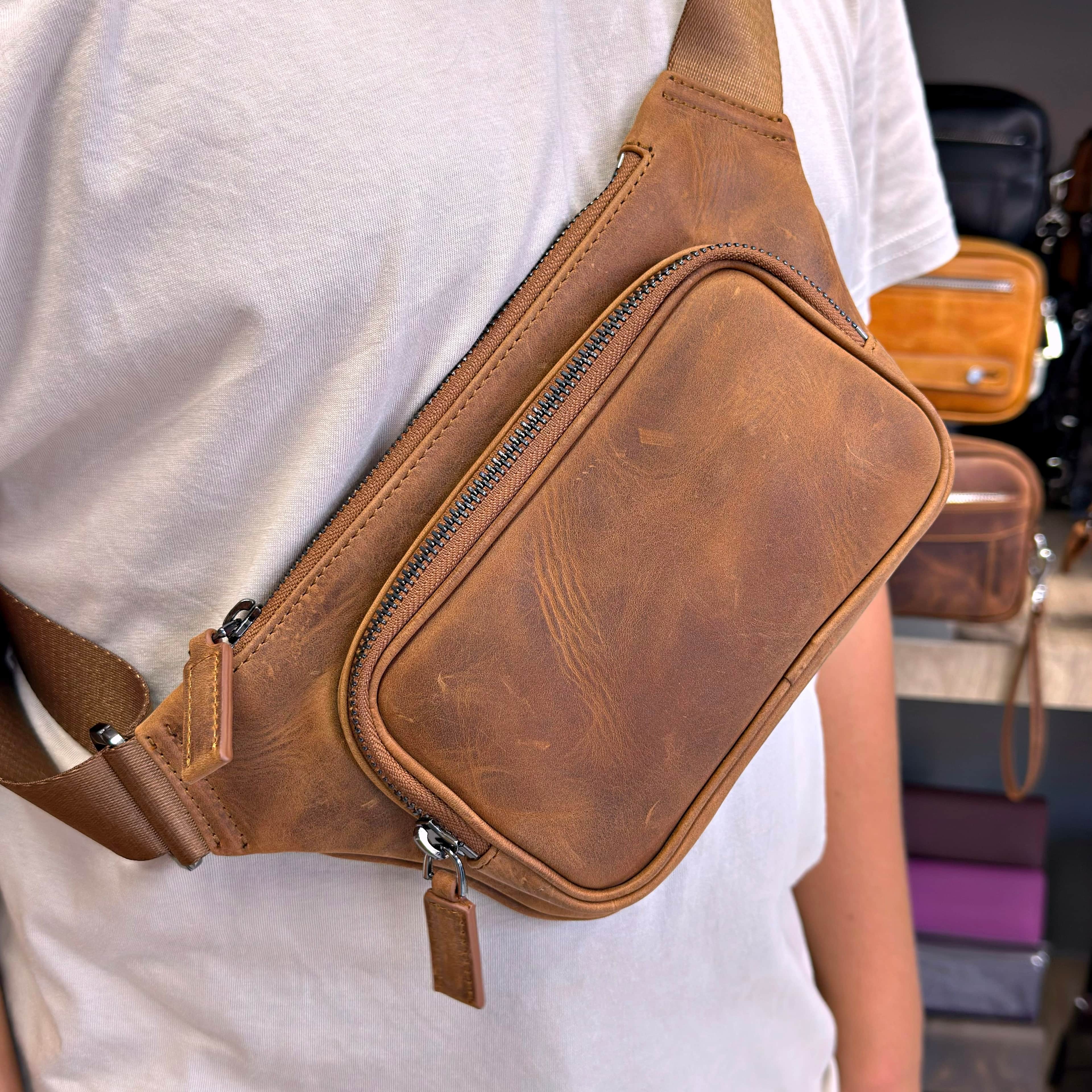 Hakiki Deri Crossbody Çapraz Çanta 2050 Model - Fındık
