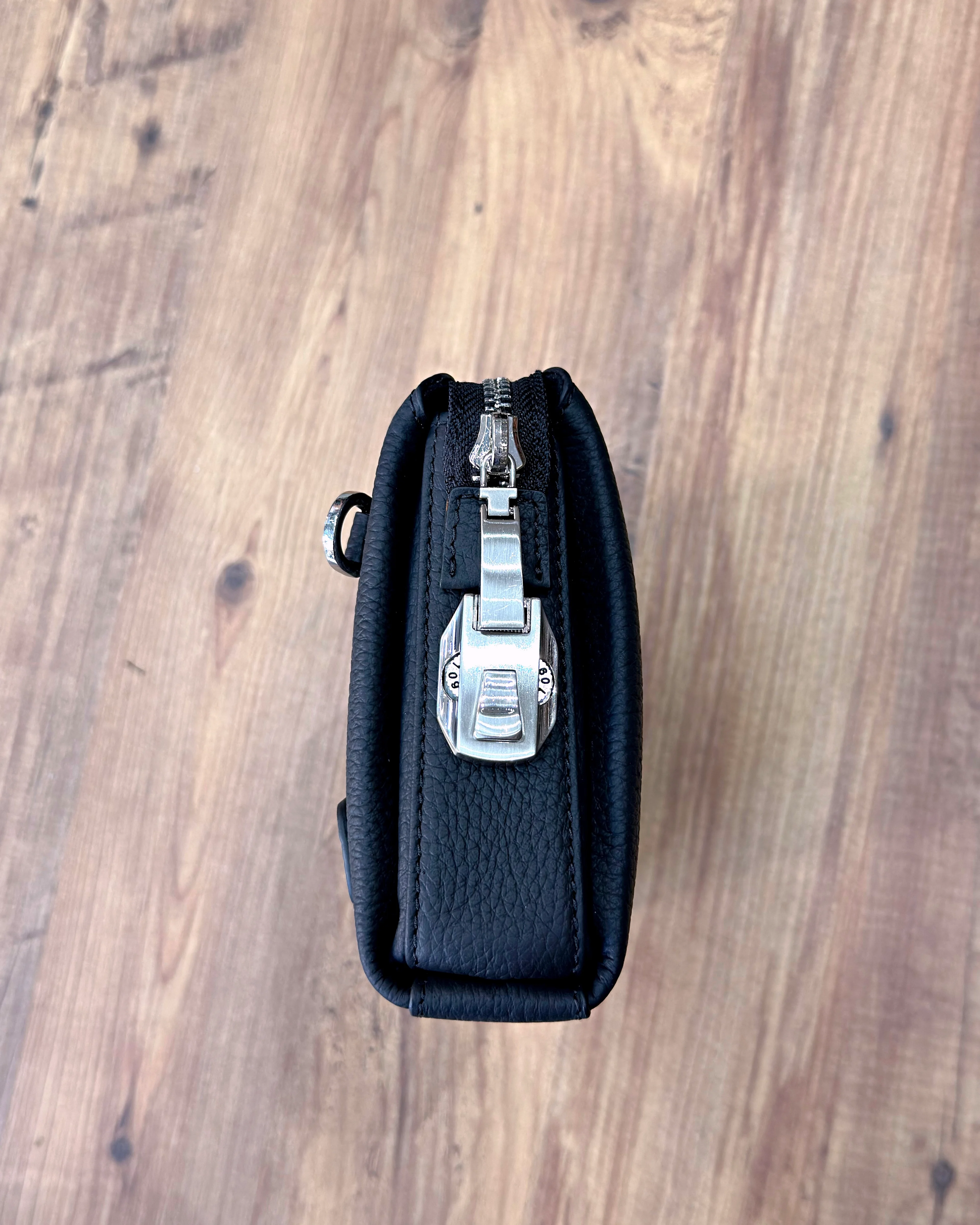 Hakiki Deri Kilitli El Çantası 2055 Model