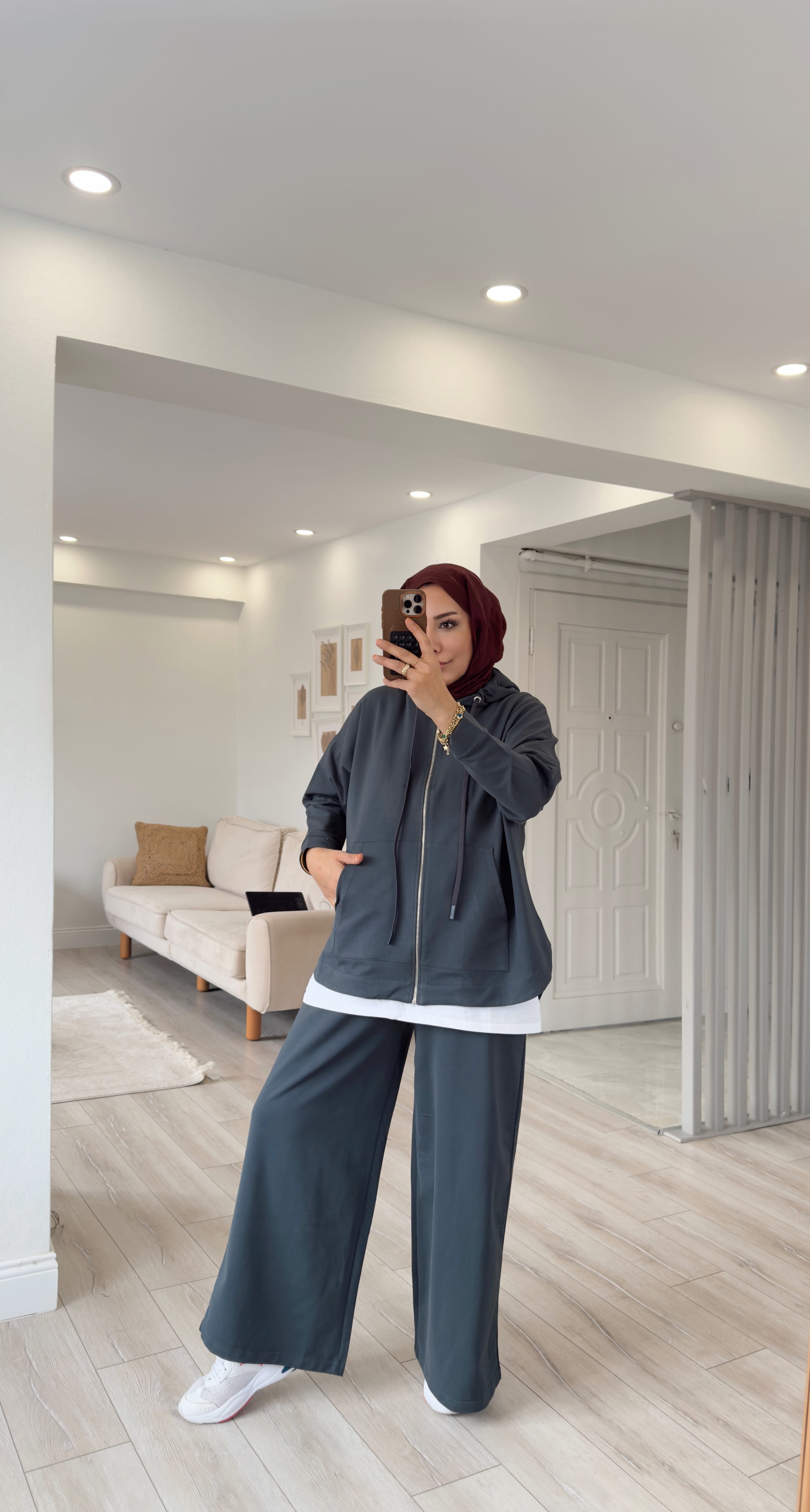 PENYE KANGURU CEPLİ SPOR TAKIM