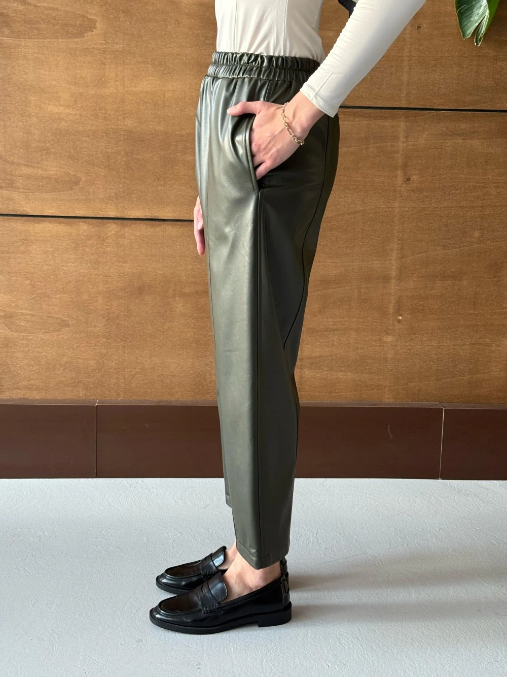 MERVİŞ DERİ PANTALON