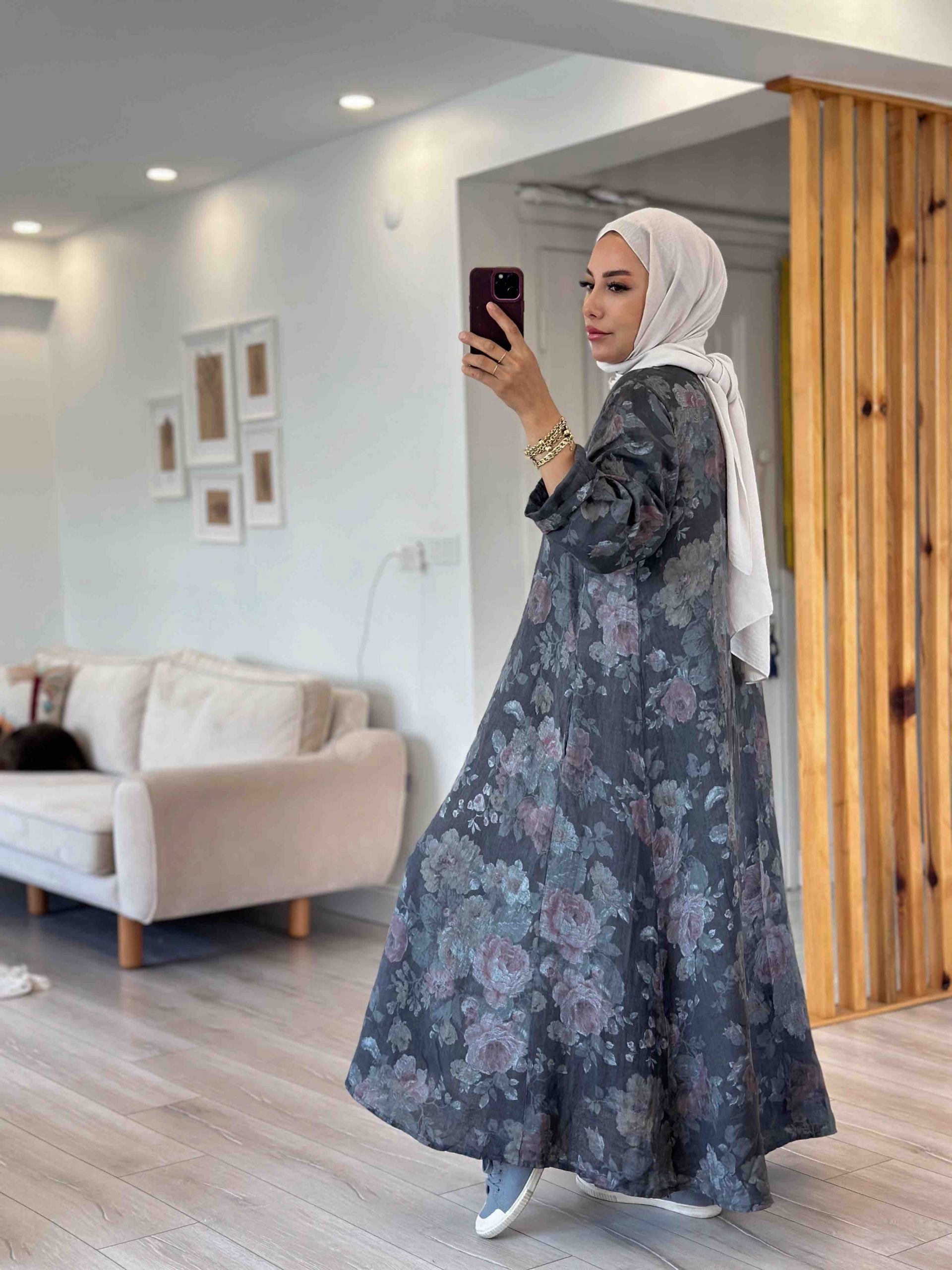 DESENLİ V YAKALI VOLANLI KETEN ELBİSE
